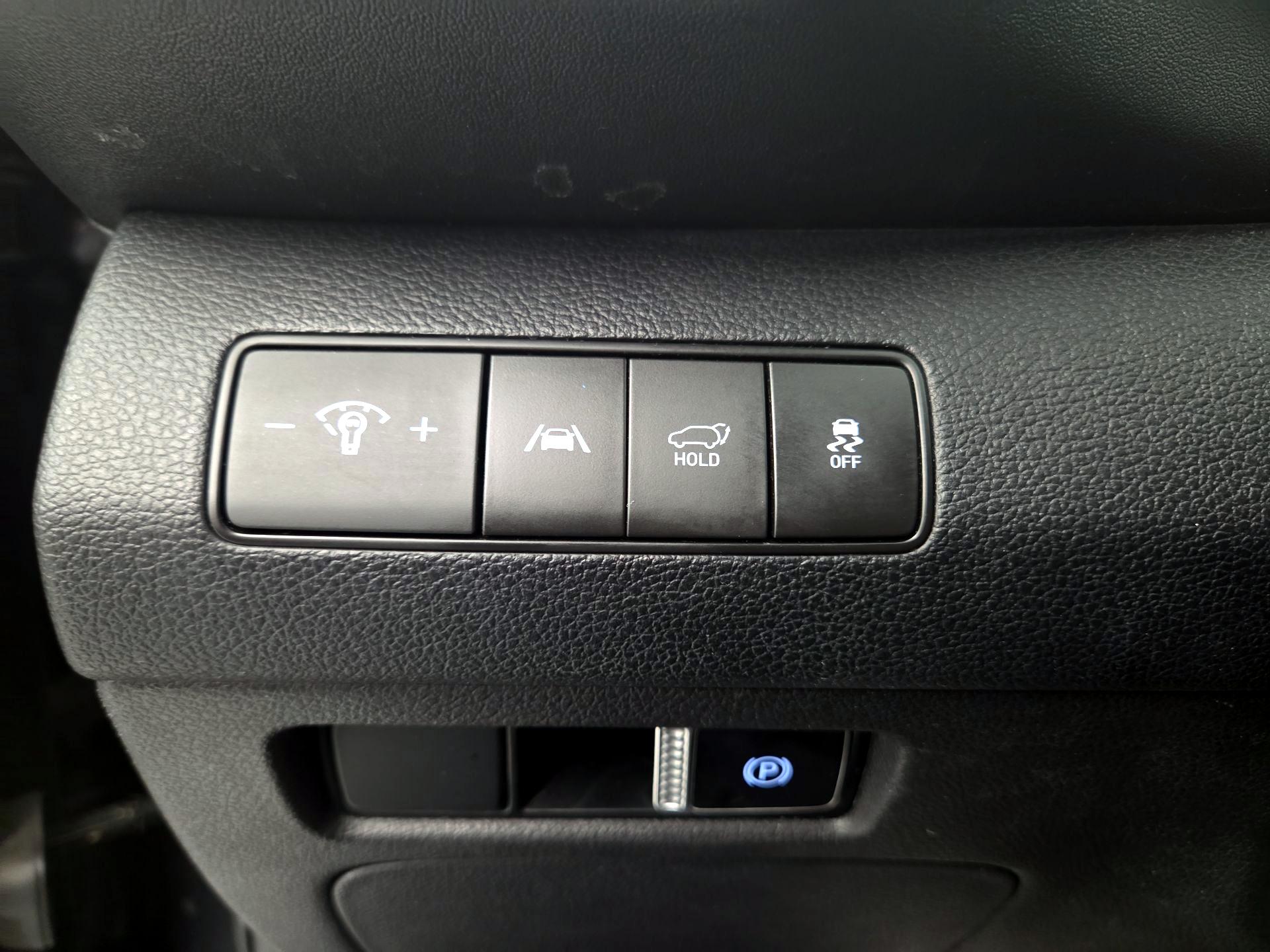 Thumbnail: 2023 Hyundai Santa Fe - 13