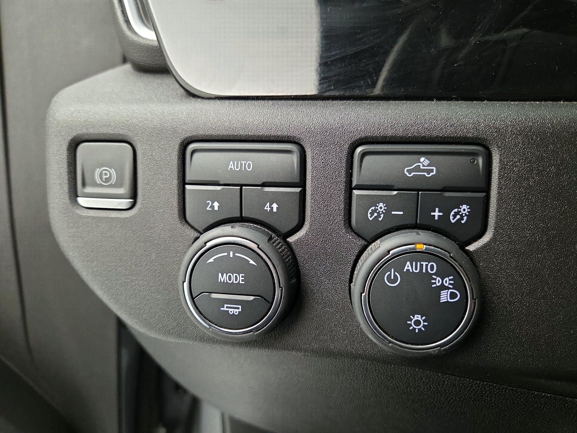 Thumbnail: 2023 Chevrolet Silverado 1500 - 13