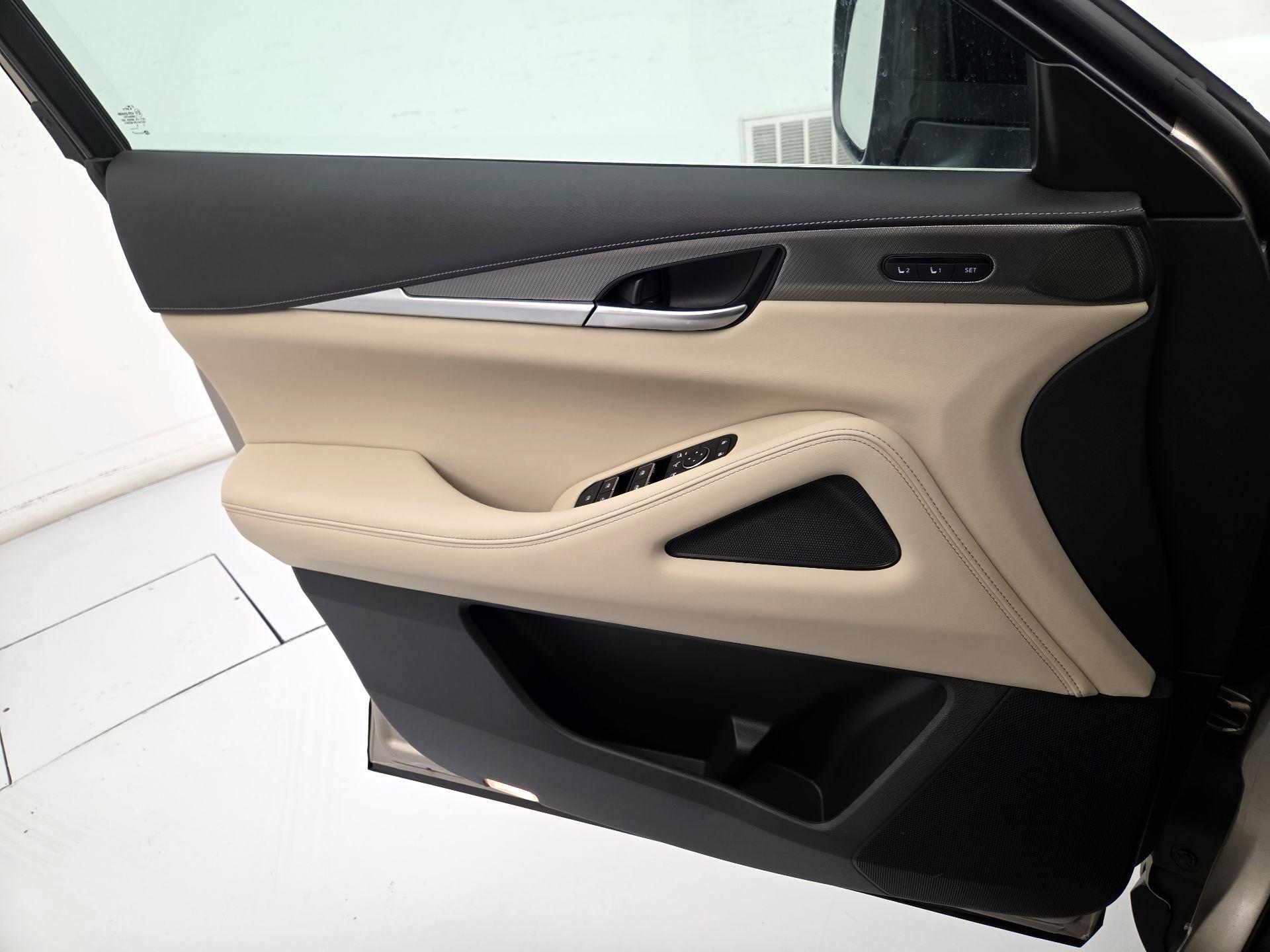 Thumbnail: 2023 INFINITI QX60 - 12