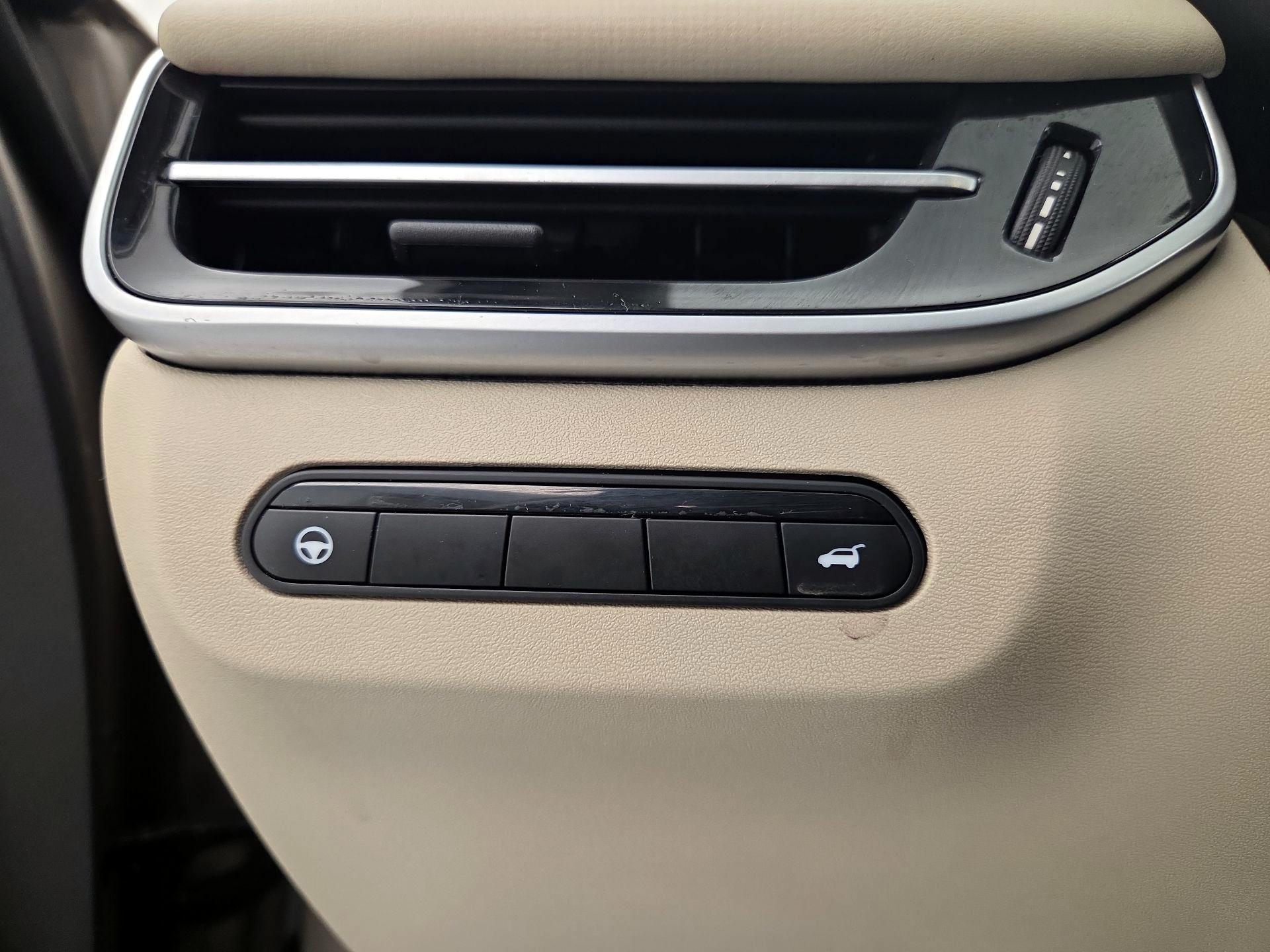 Thumbnail: 2023 INFINITI QX60 - 13