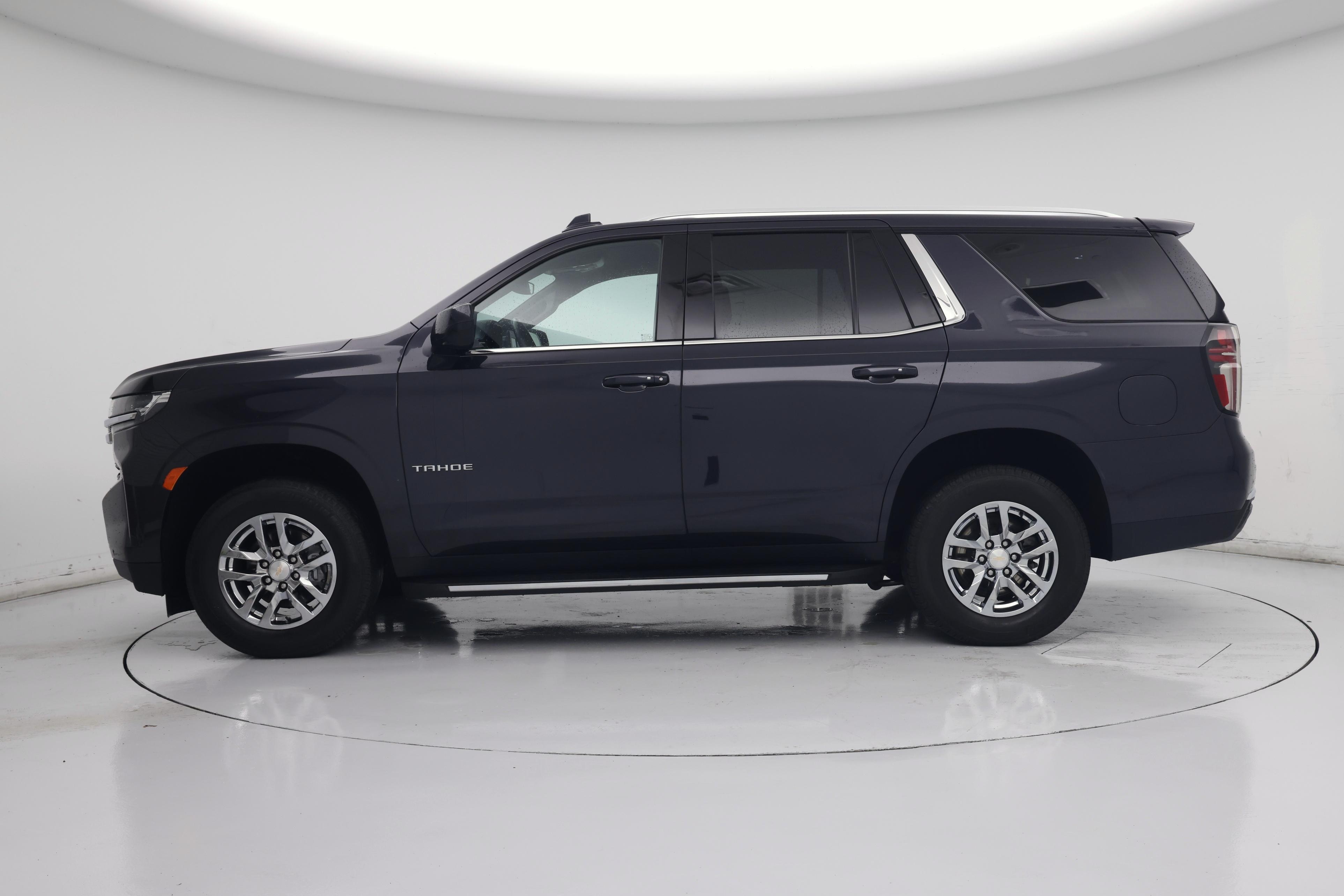 Thumbnail: 2023 Chevrolet Tahoe - 3