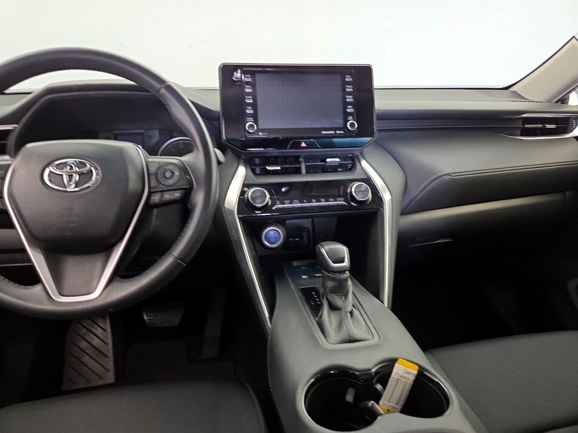 Thumbnail: 2022 Toyota Venza - 9