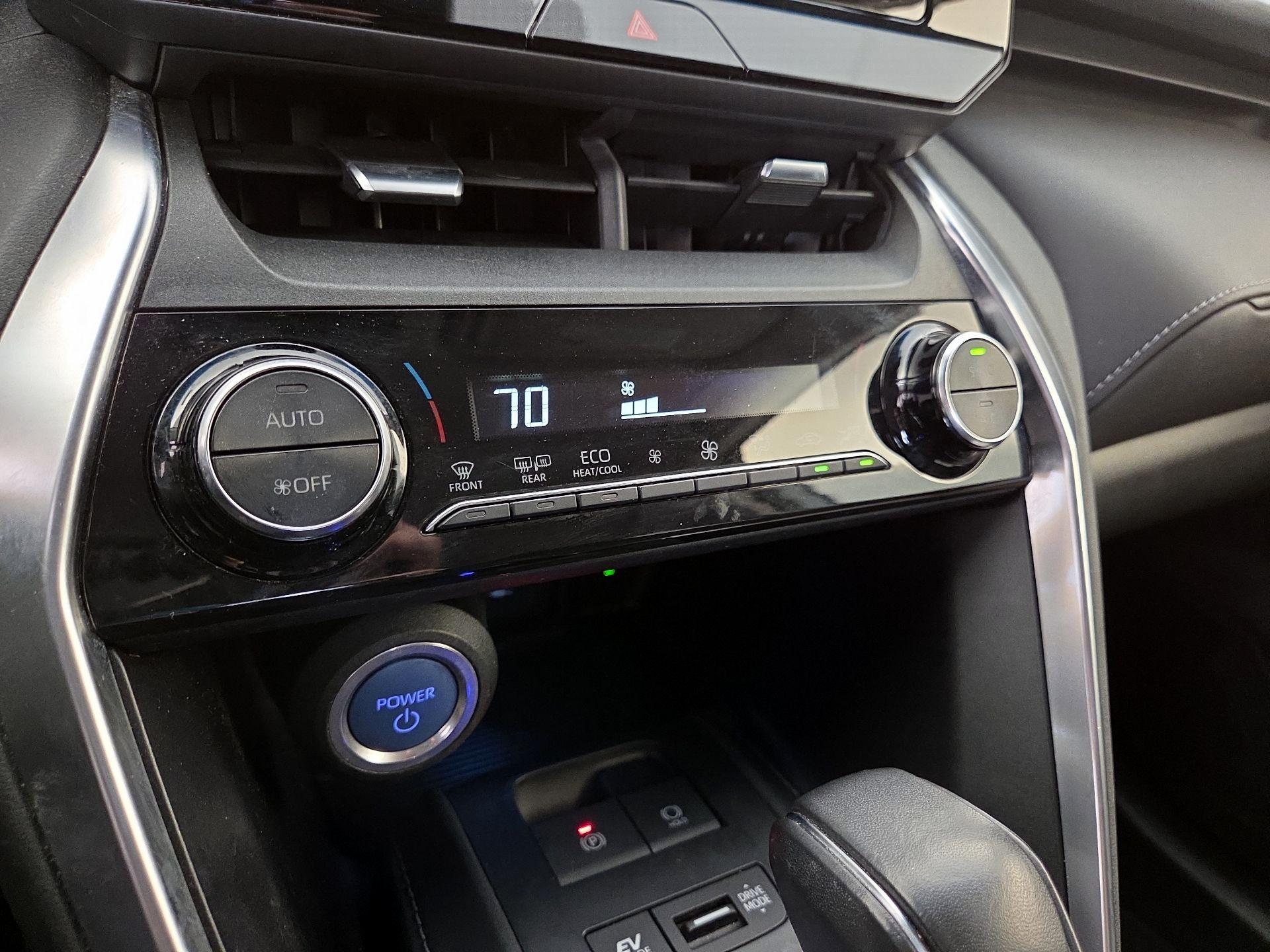 Thumbnail: 2022 Toyota Venza - 16