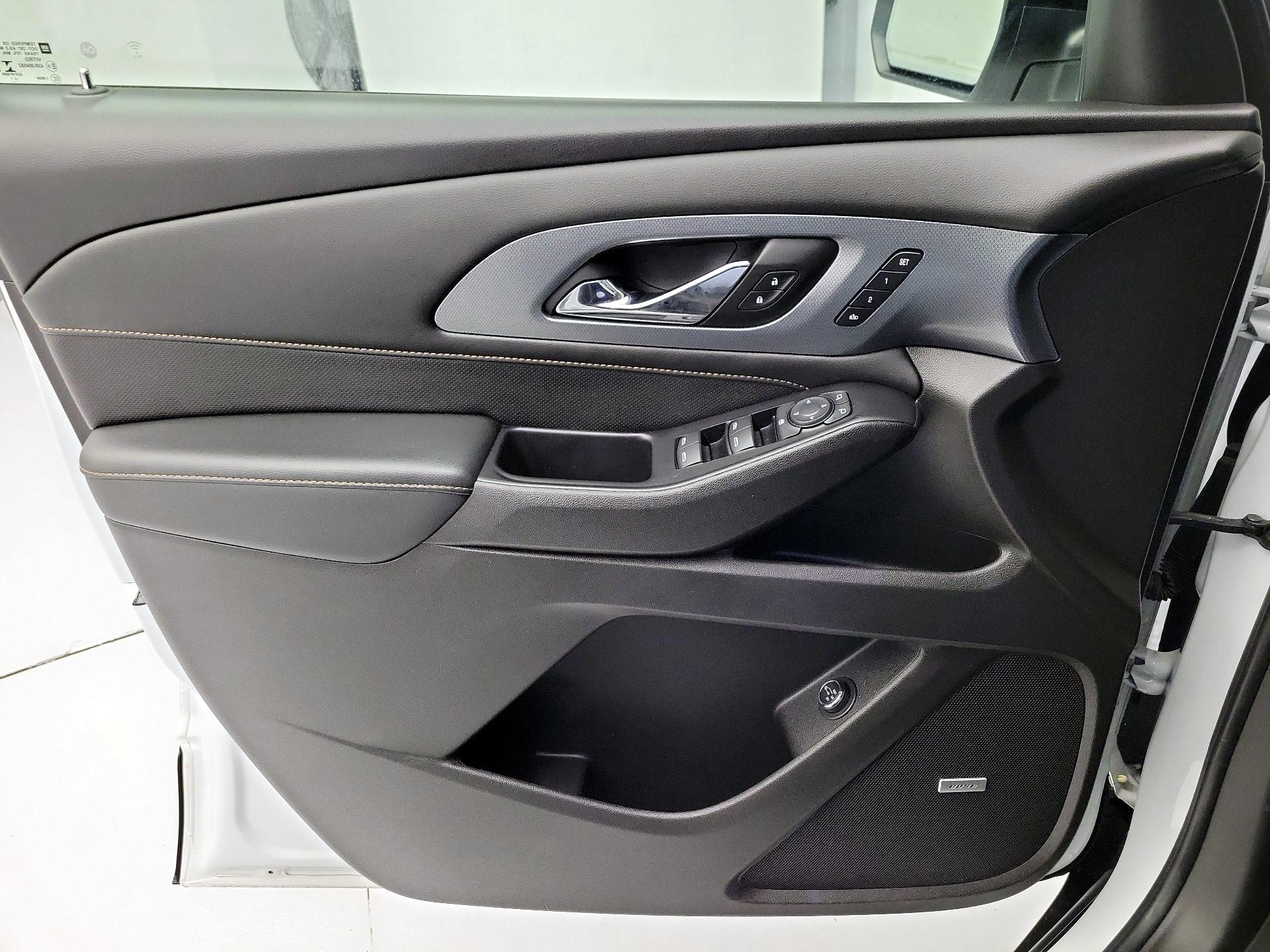 Thumbnail: 2021 Chevrolet Traverse - 12