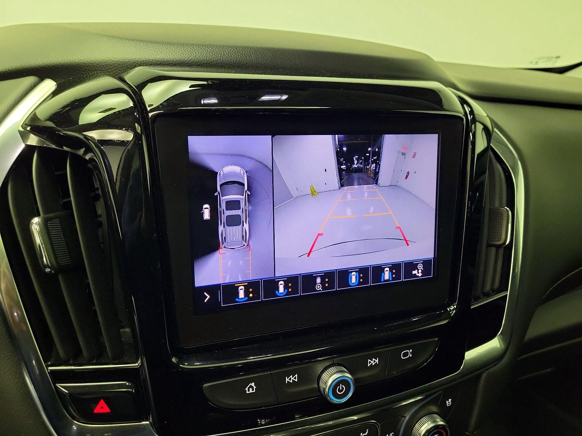 Thumbnail: 2021 Chevrolet Traverse - 14