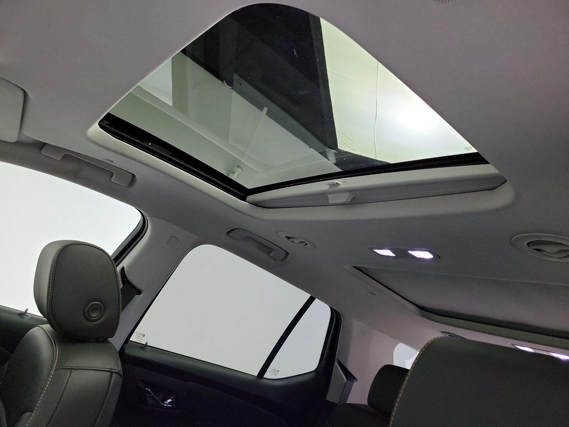 Thumbnail: 2021 Chevrolet Traverse - 19