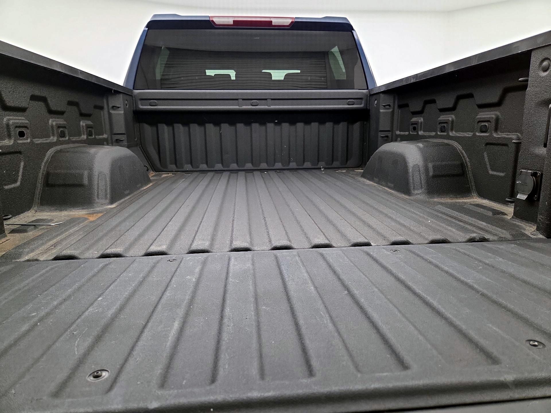 Thumbnail: 2023 Chevrolet Silverado 1500 - 20