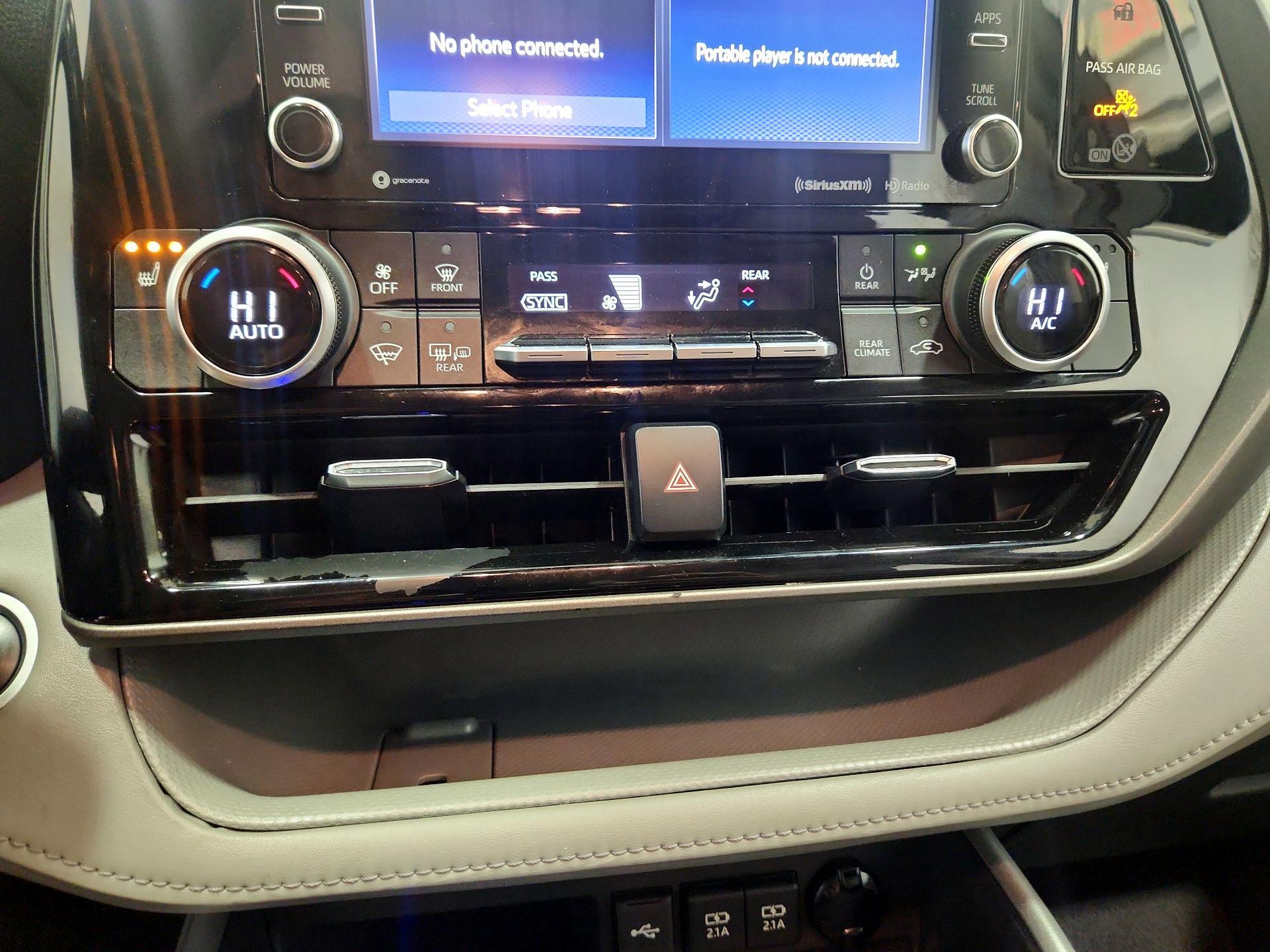 Thumbnail: 2021 Toyota Highlander - 16