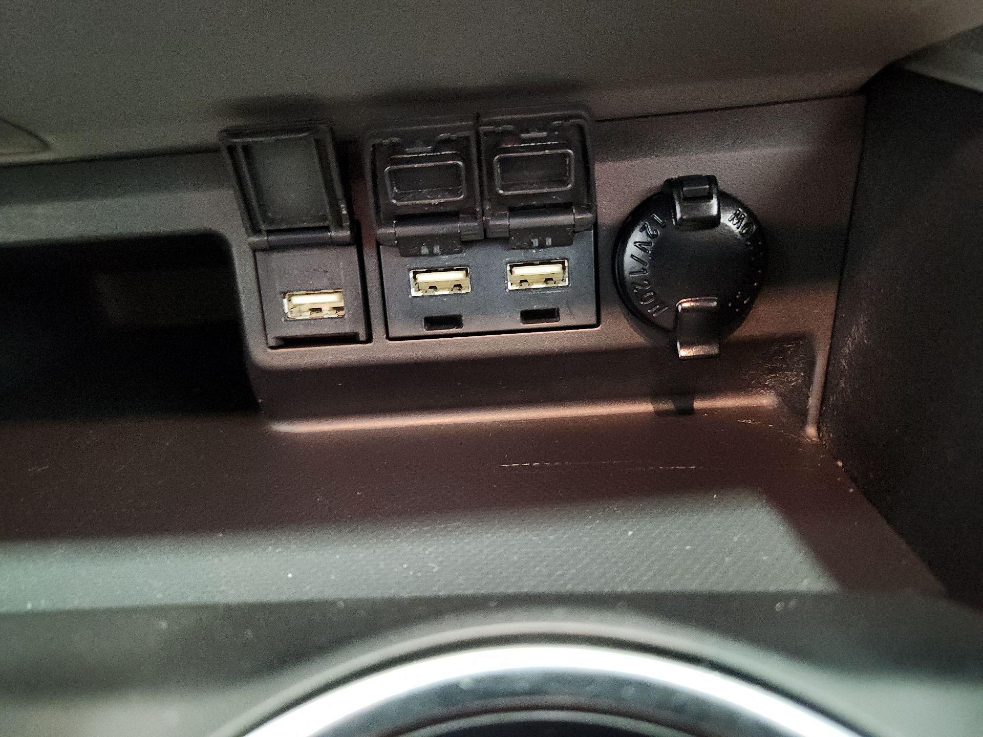 Thumbnail: 2021 Toyota Highlander - 18