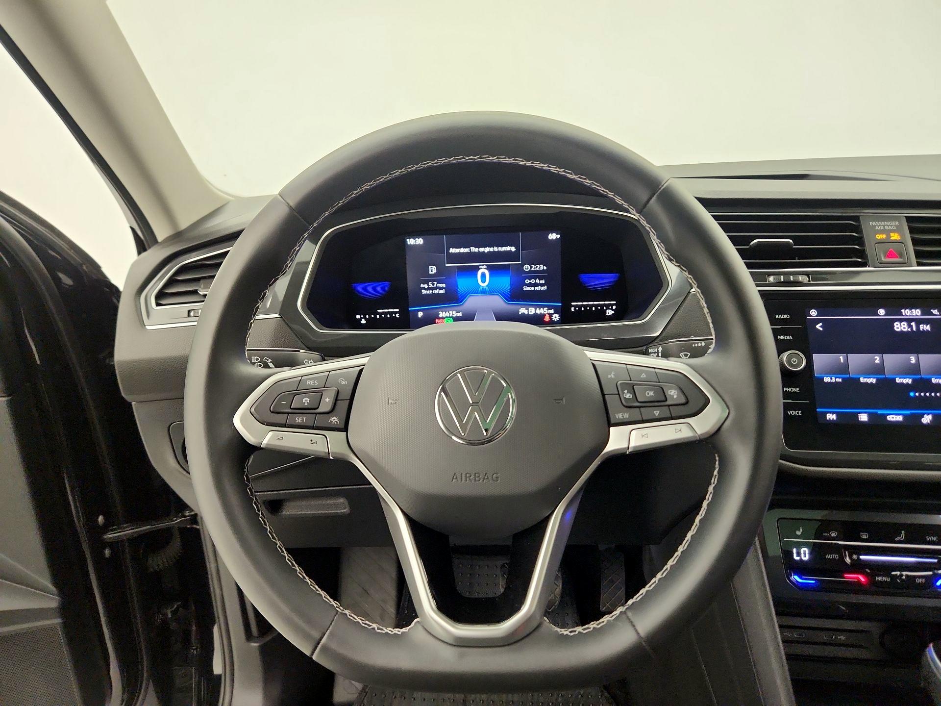 Thumbnail: 2022 Volkswagen Tiguan - 10