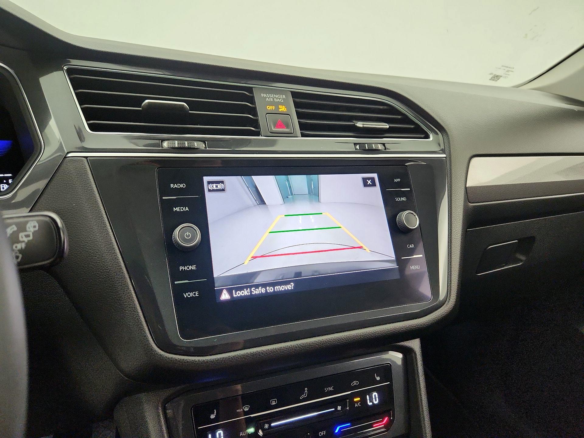 Thumbnail: 2022 Volkswagen Tiguan - 14