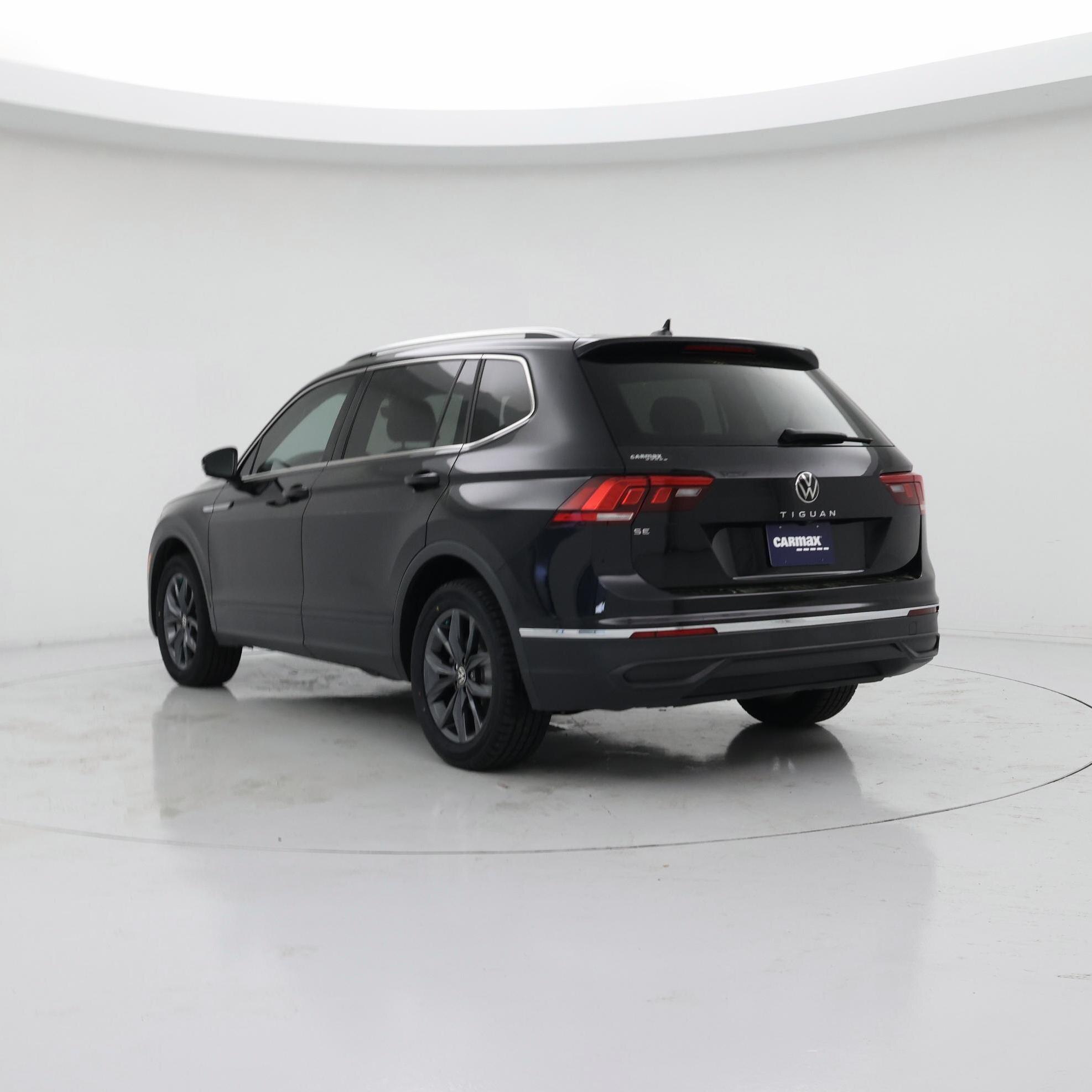 Thumbnail: 2022 Volkswagen Tiguan - 2