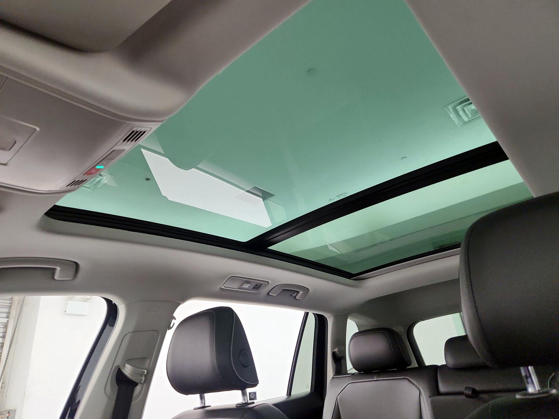 Thumbnail: 2022 Volkswagen Tiguan - 19