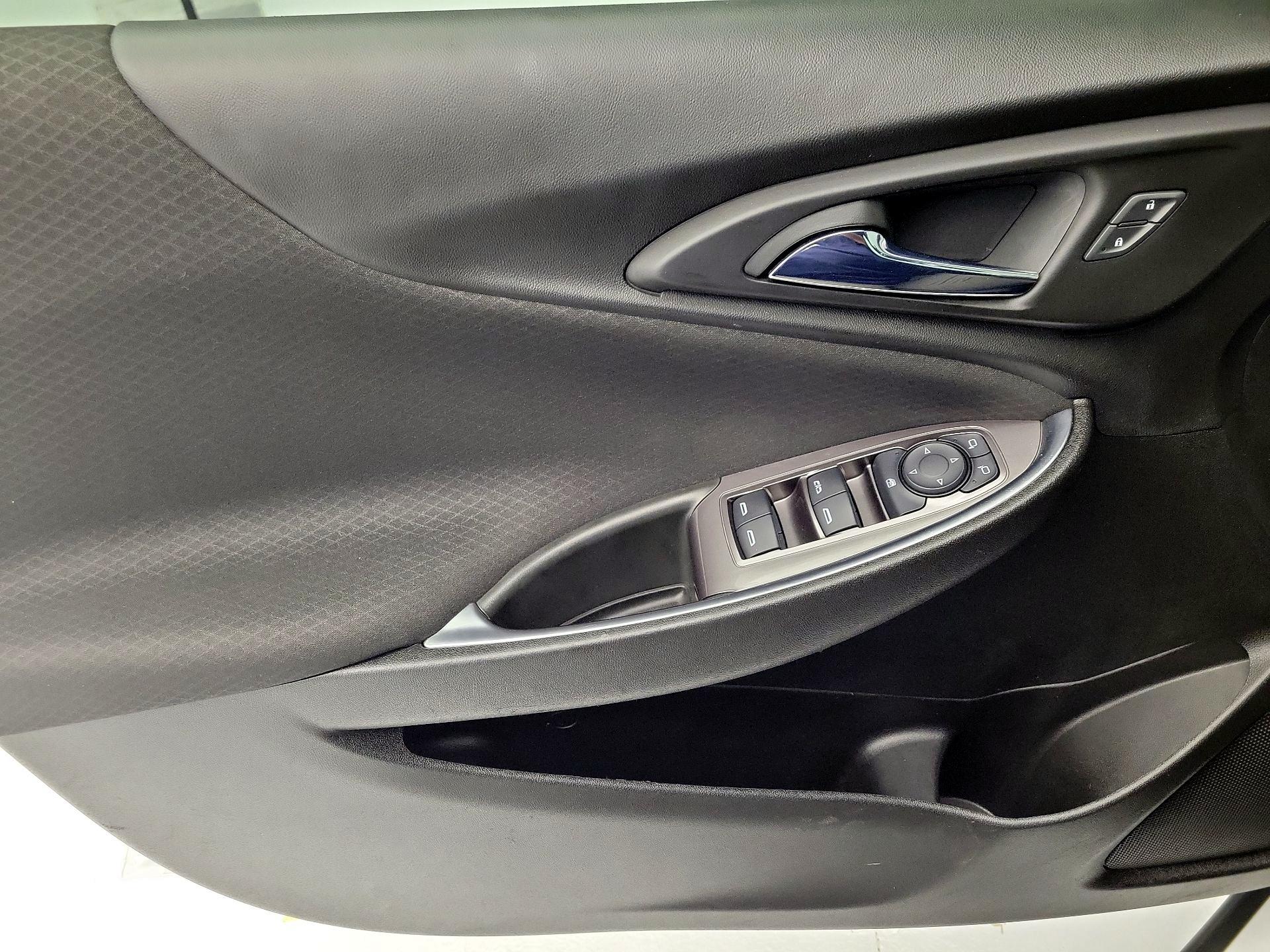 Thumbnail: 2022 Chevrolet Malibu - 12