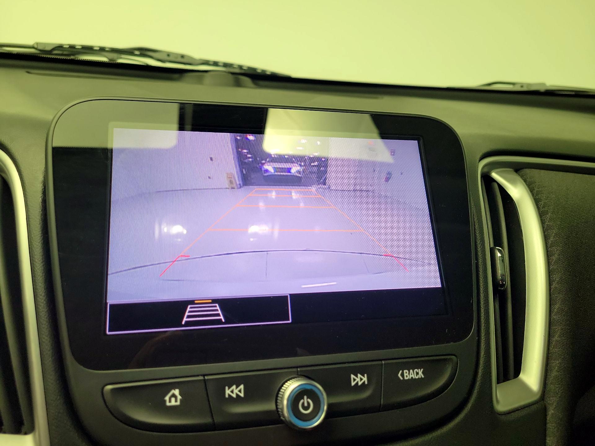 Thumbnail: 2022 Chevrolet Malibu - 14