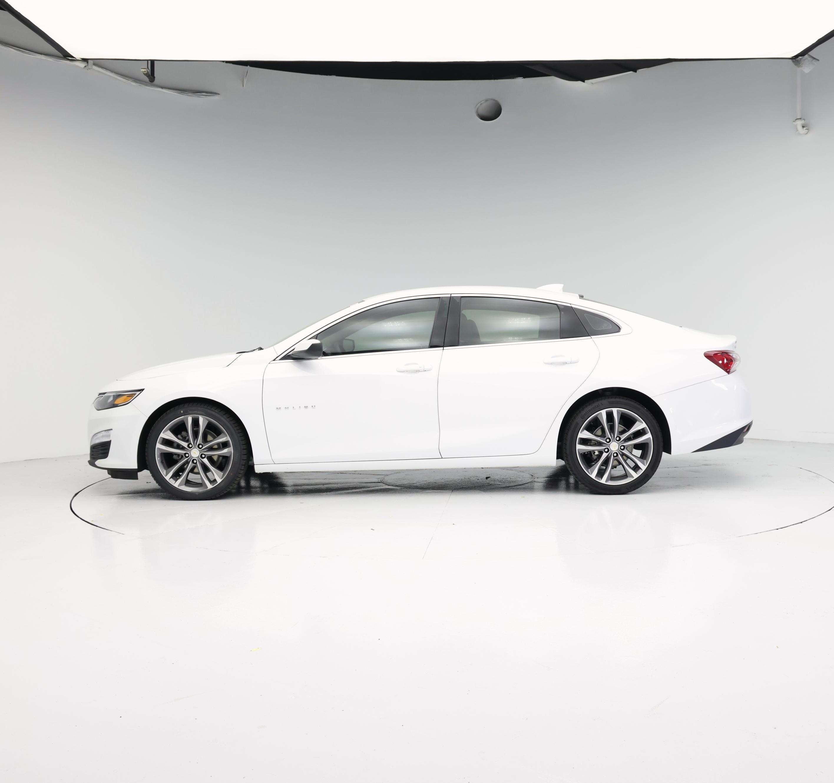 Thumbnail: 2022 Chevrolet Malibu - 3