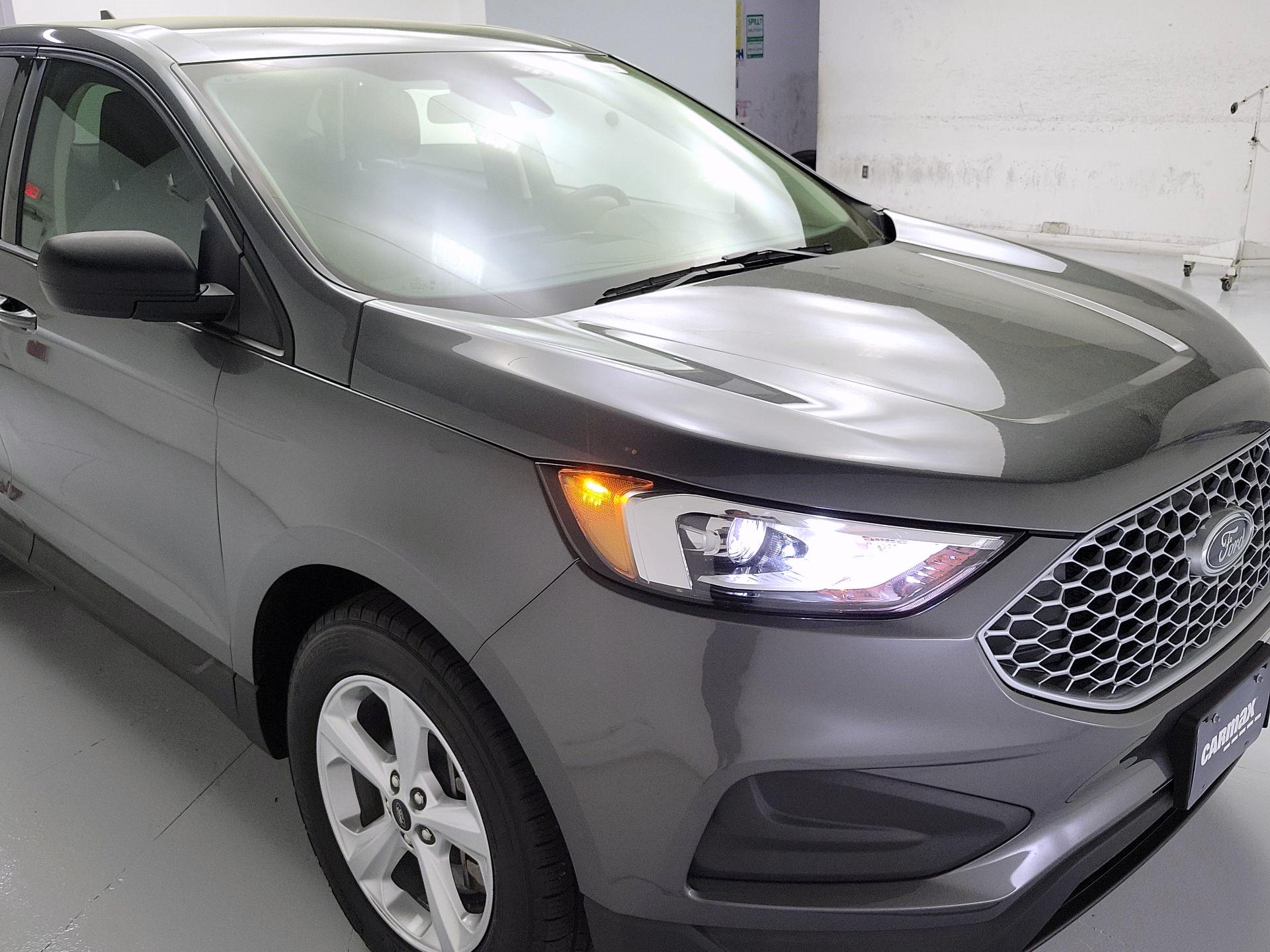 Thumbnail: 2023 Ford Edge - 1