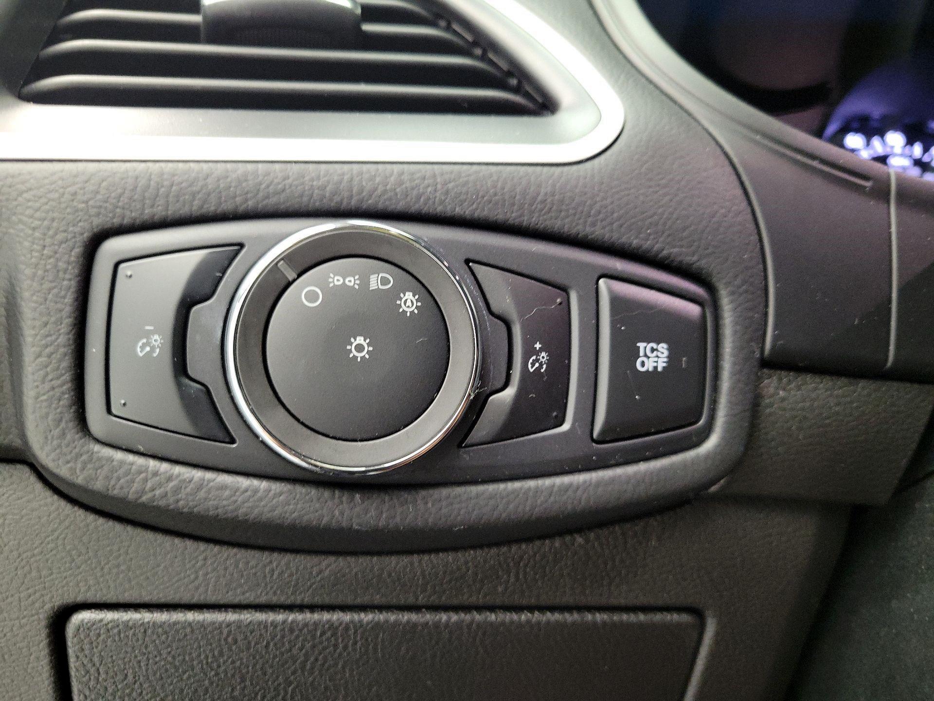 Thumbnail: 2023 Ford Edge - 11