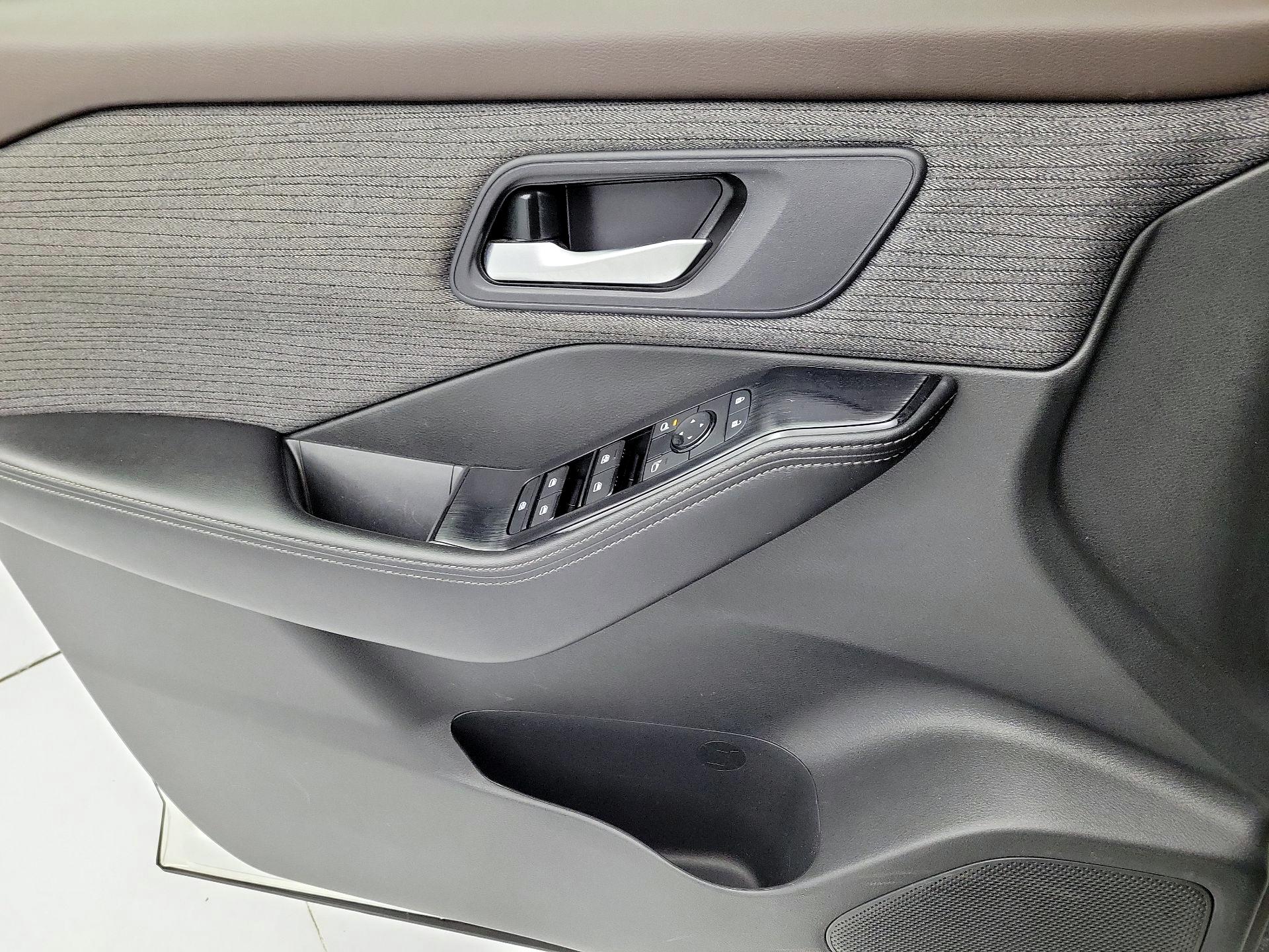 Thumbnail: 2023 Nissan Rogue - 12