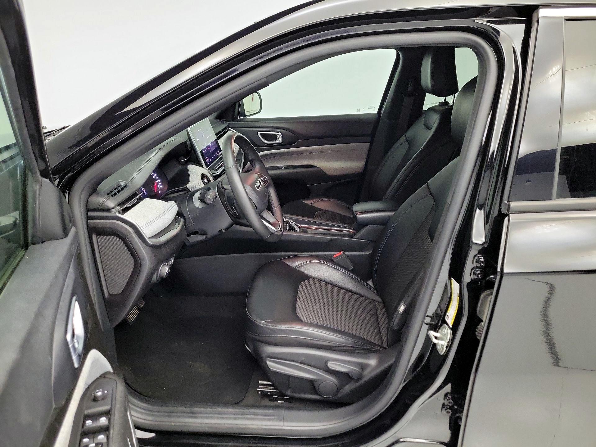 Thumbnail: 2024 Jeep Compass - 11