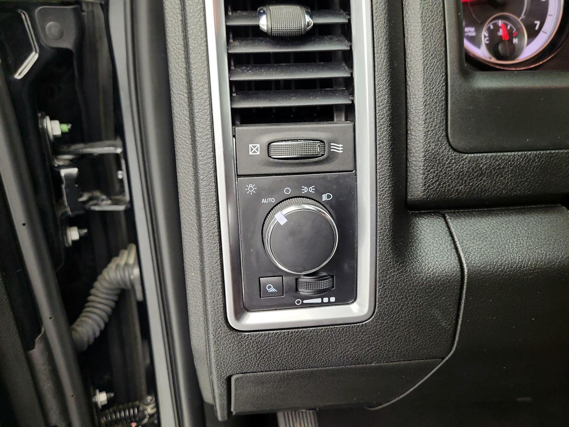 Thumbnail: 2024 RAM 1500 Classic - 13