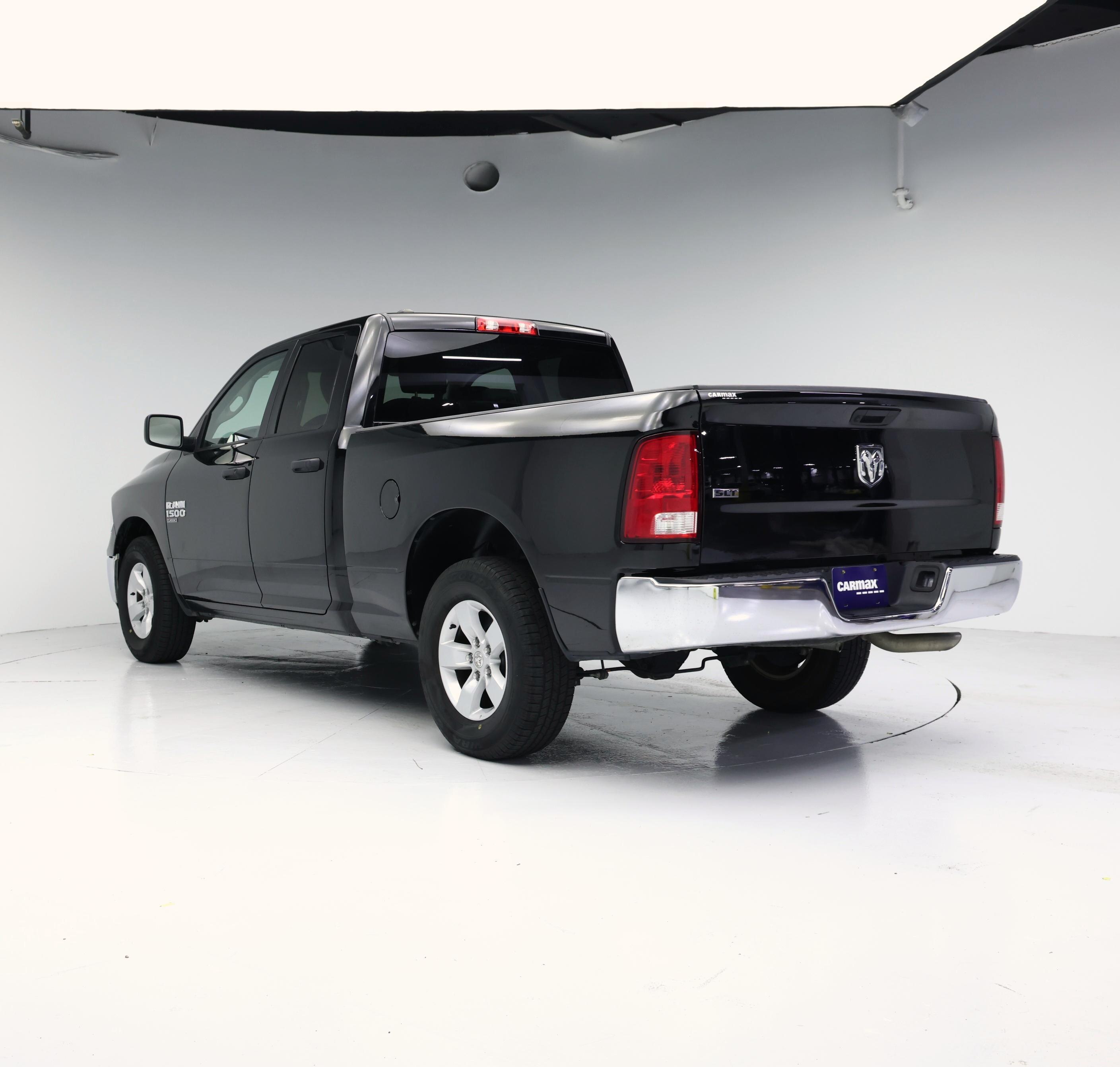 Thumbnail: 2024 RAM 1500 Classic - 2