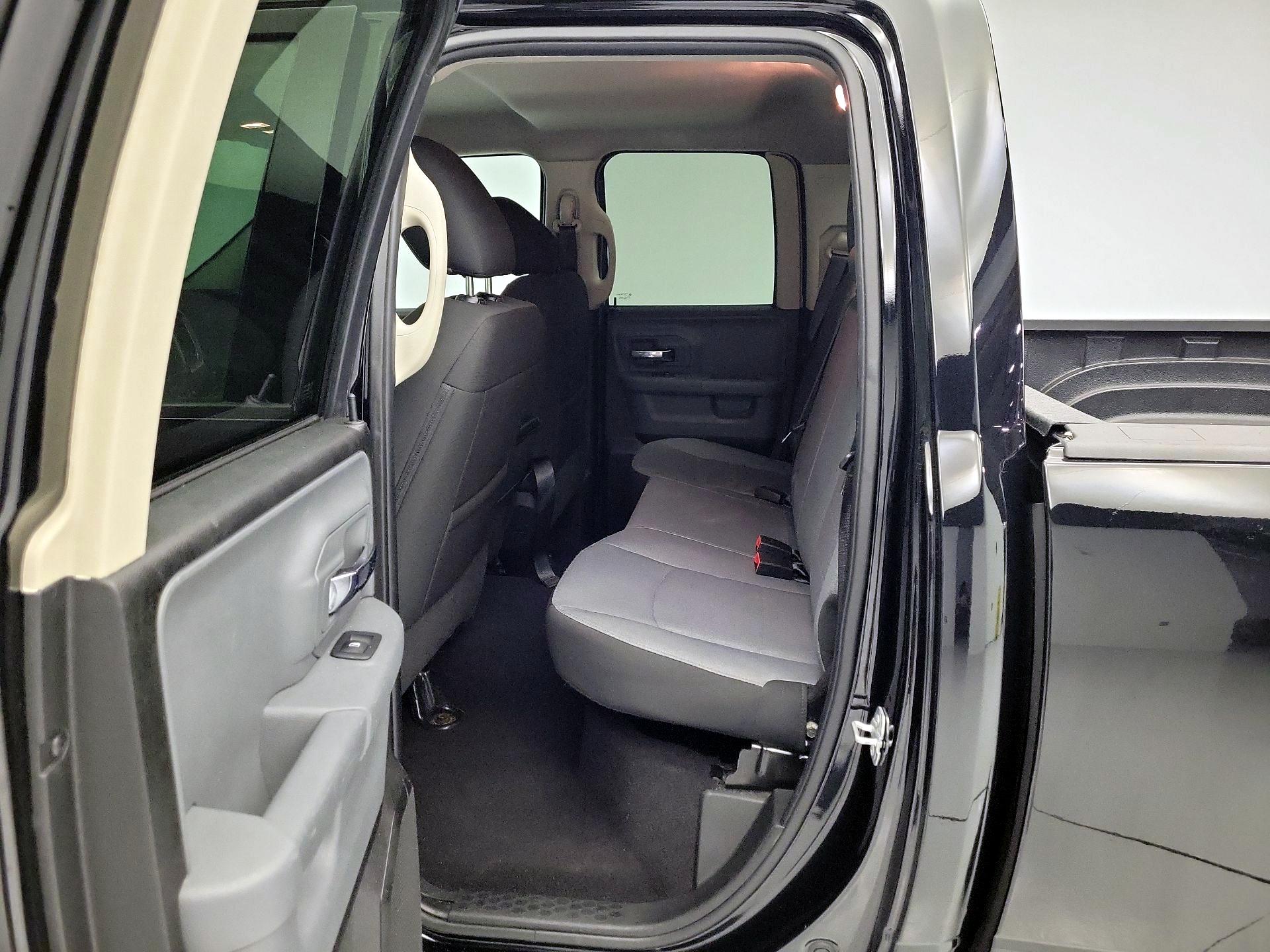 Thumbnail: 2024 RAM 1500 Classic - 19