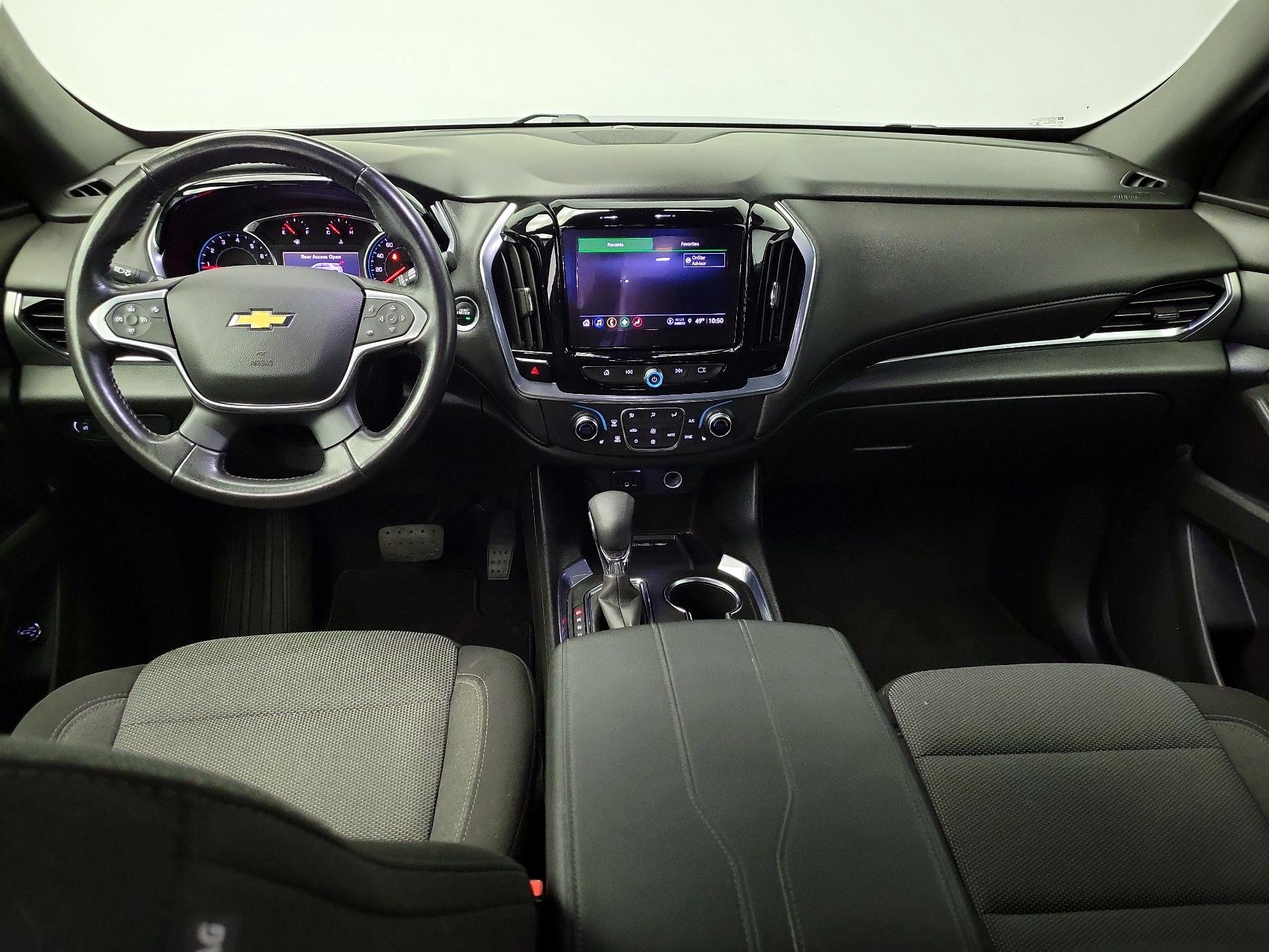 Thumbnail: 2022 Chevrolet Traverse - 9