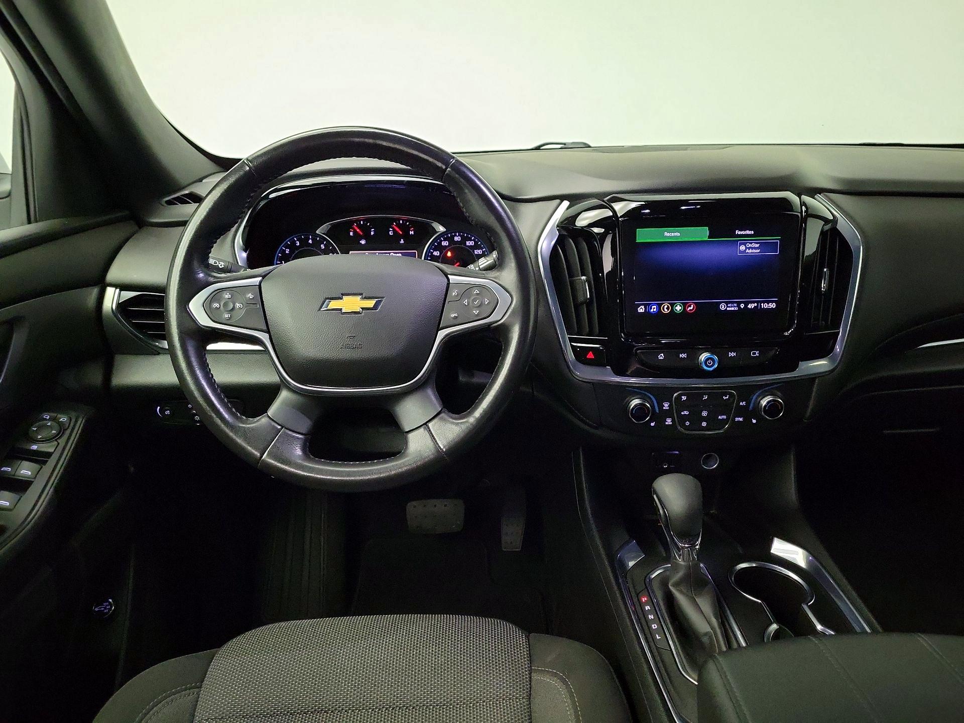 Thumbnail: 2022 Chevrolet Traverse - 10