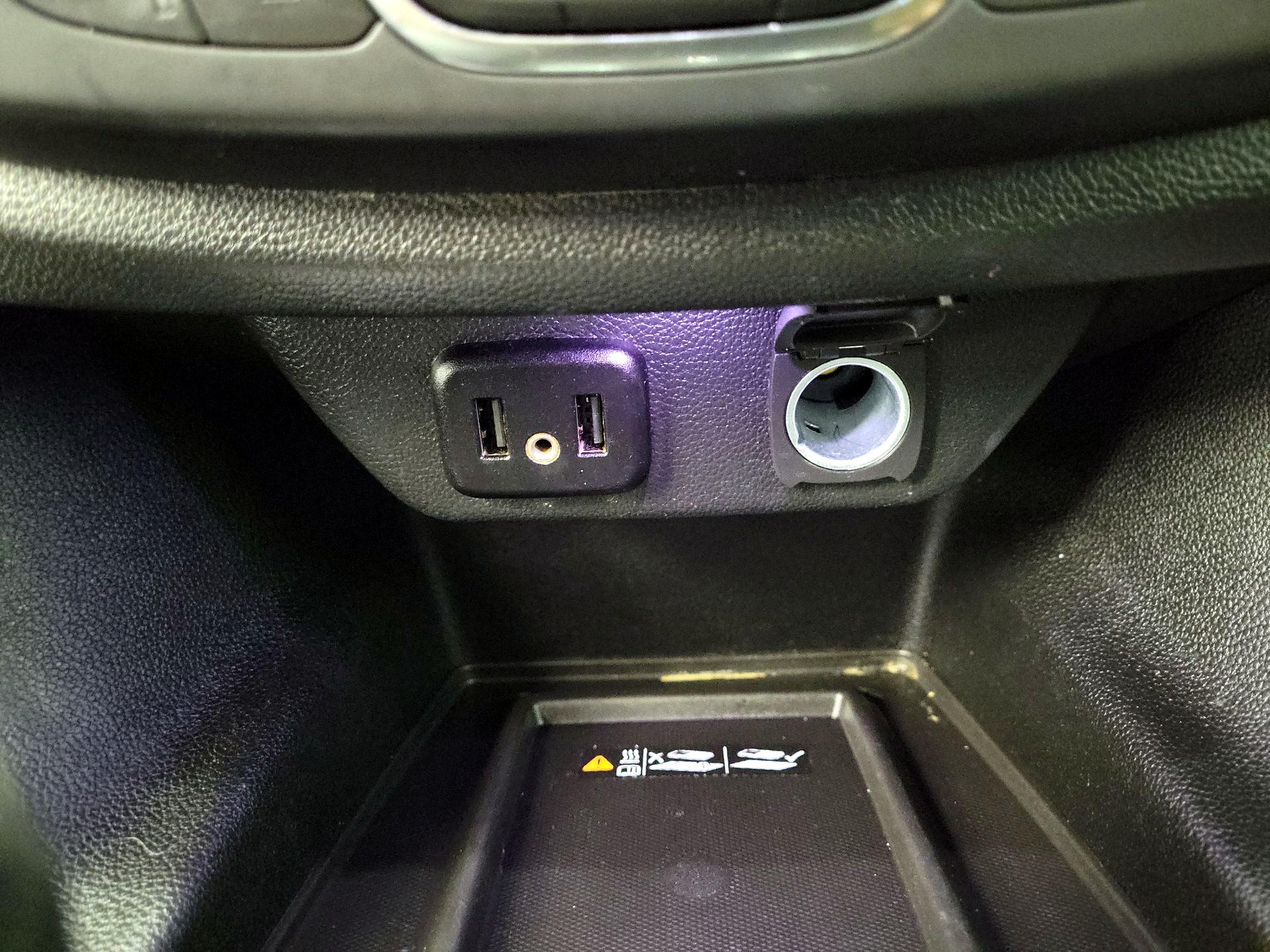 Thumbnail: 2022 Chevrolet Traverse - 19