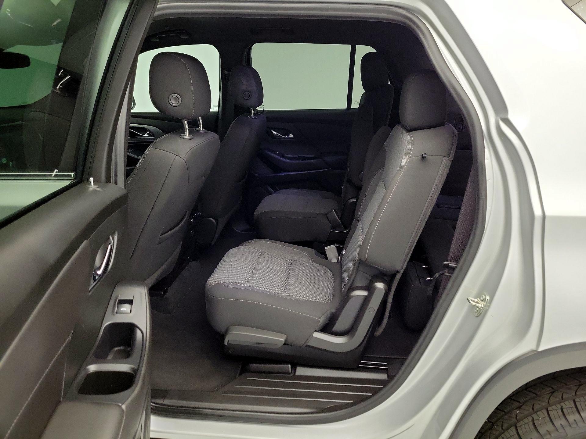 Thumbnail: 2022 Chevrolet Traverse - 20