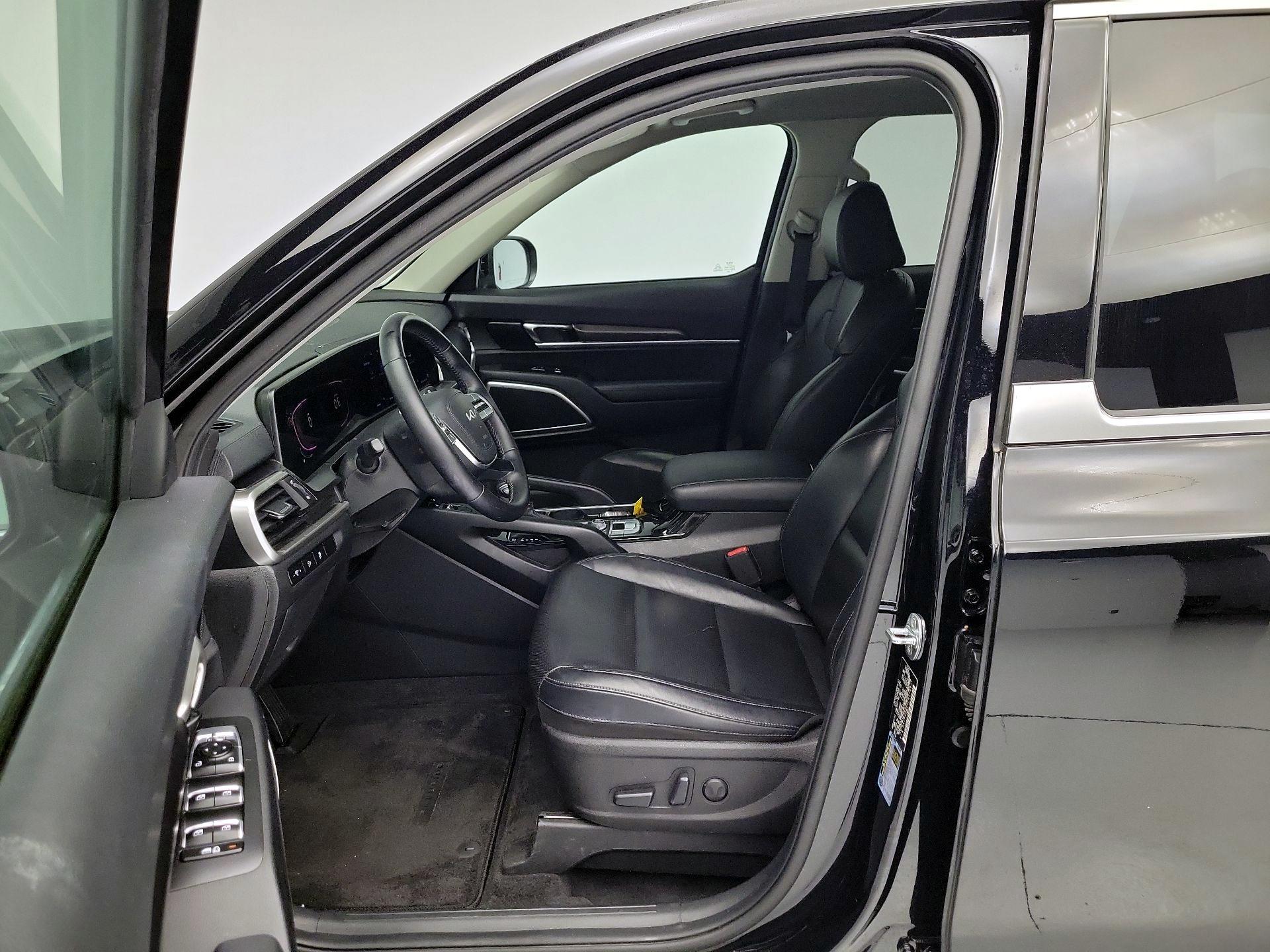 Thumbnail: 2023 Kia Telluride - 11