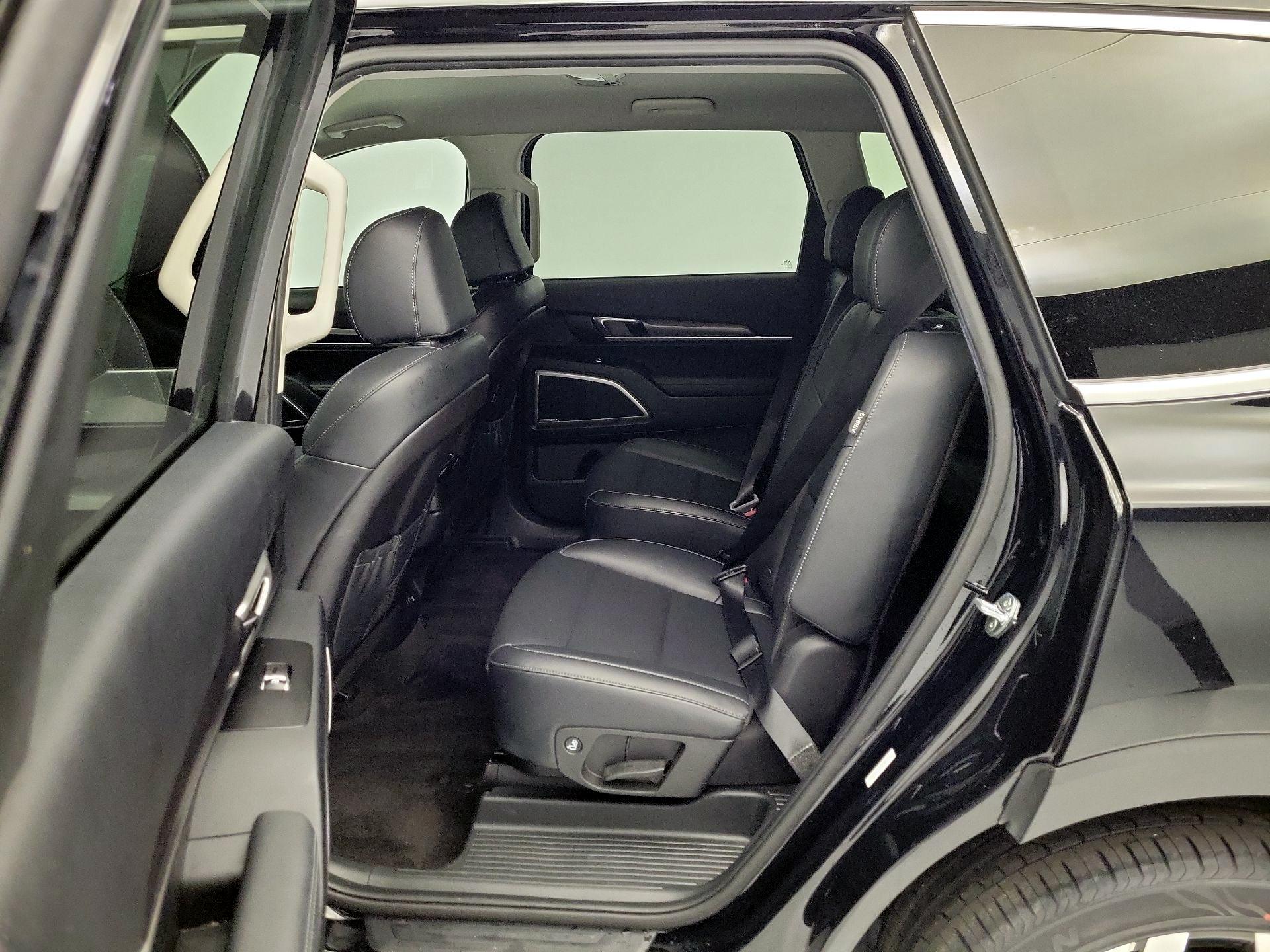 Thumbnail: 2023 Kia Telluride - 20