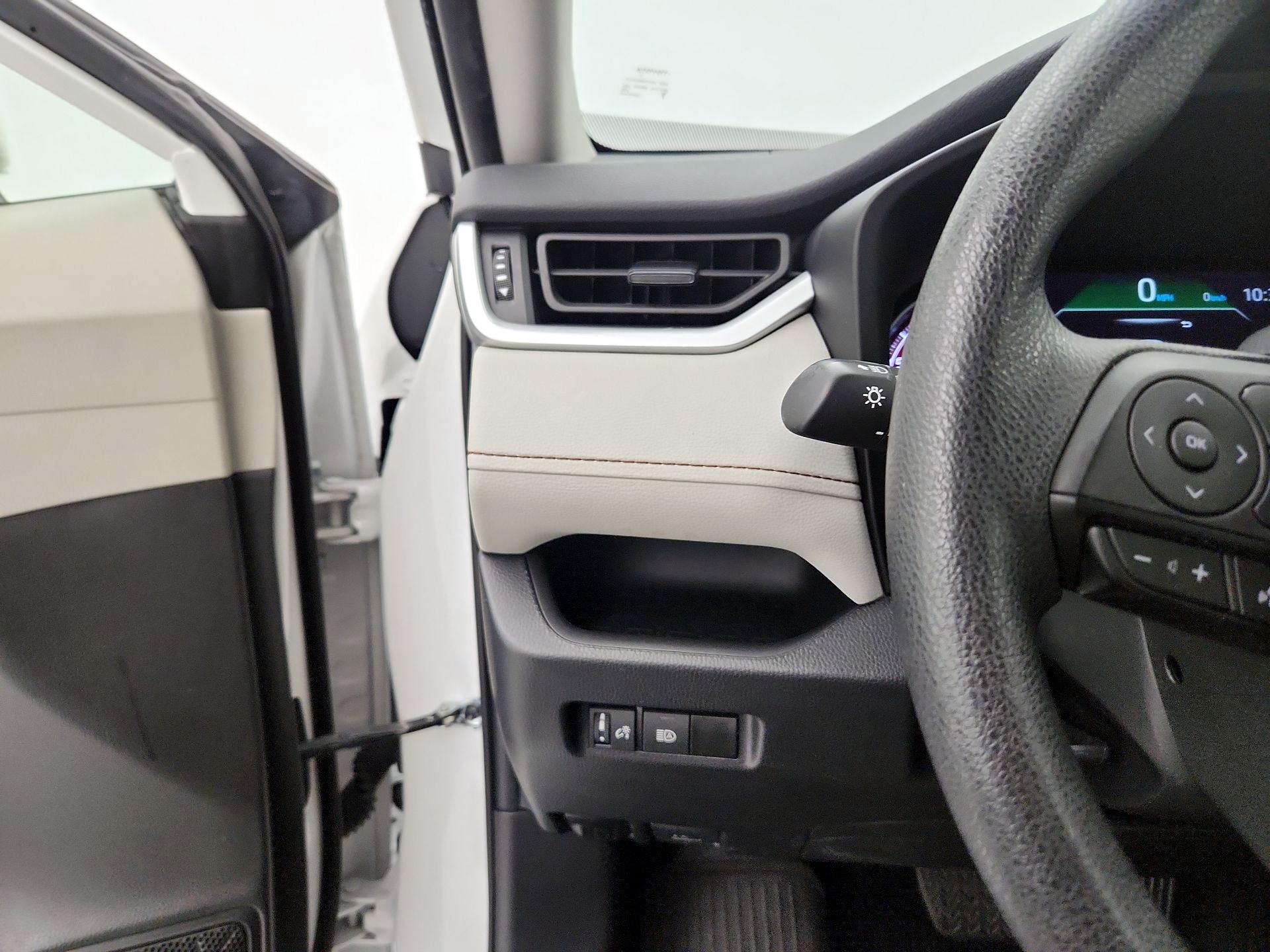 Thumbnail: 2024 Toyota RAV4 - 13