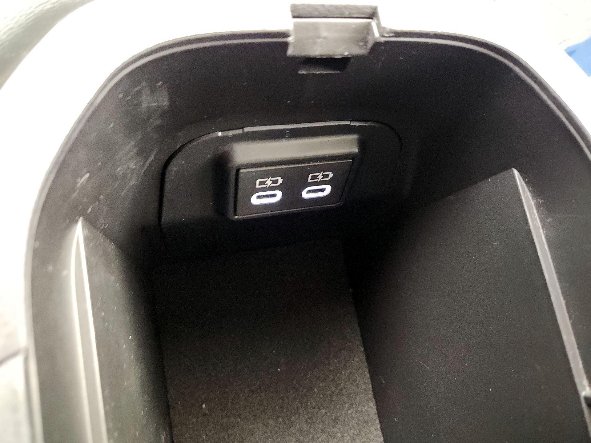 Thumbnail: 2024 Toyota RAV4 - 19