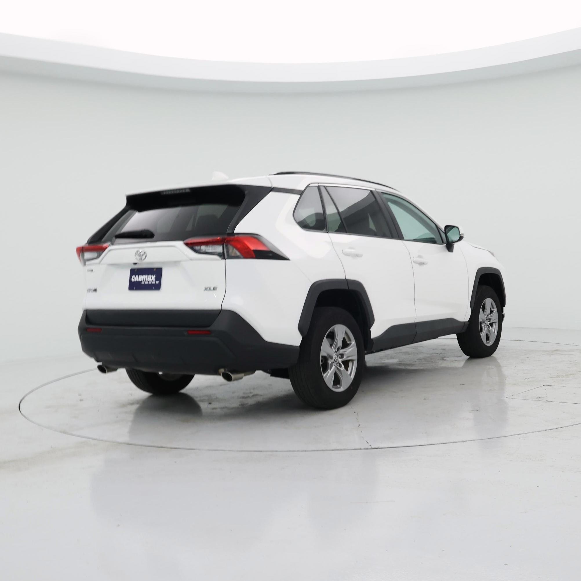 Thumbnail: 2024 Toyota RAV4 - 8