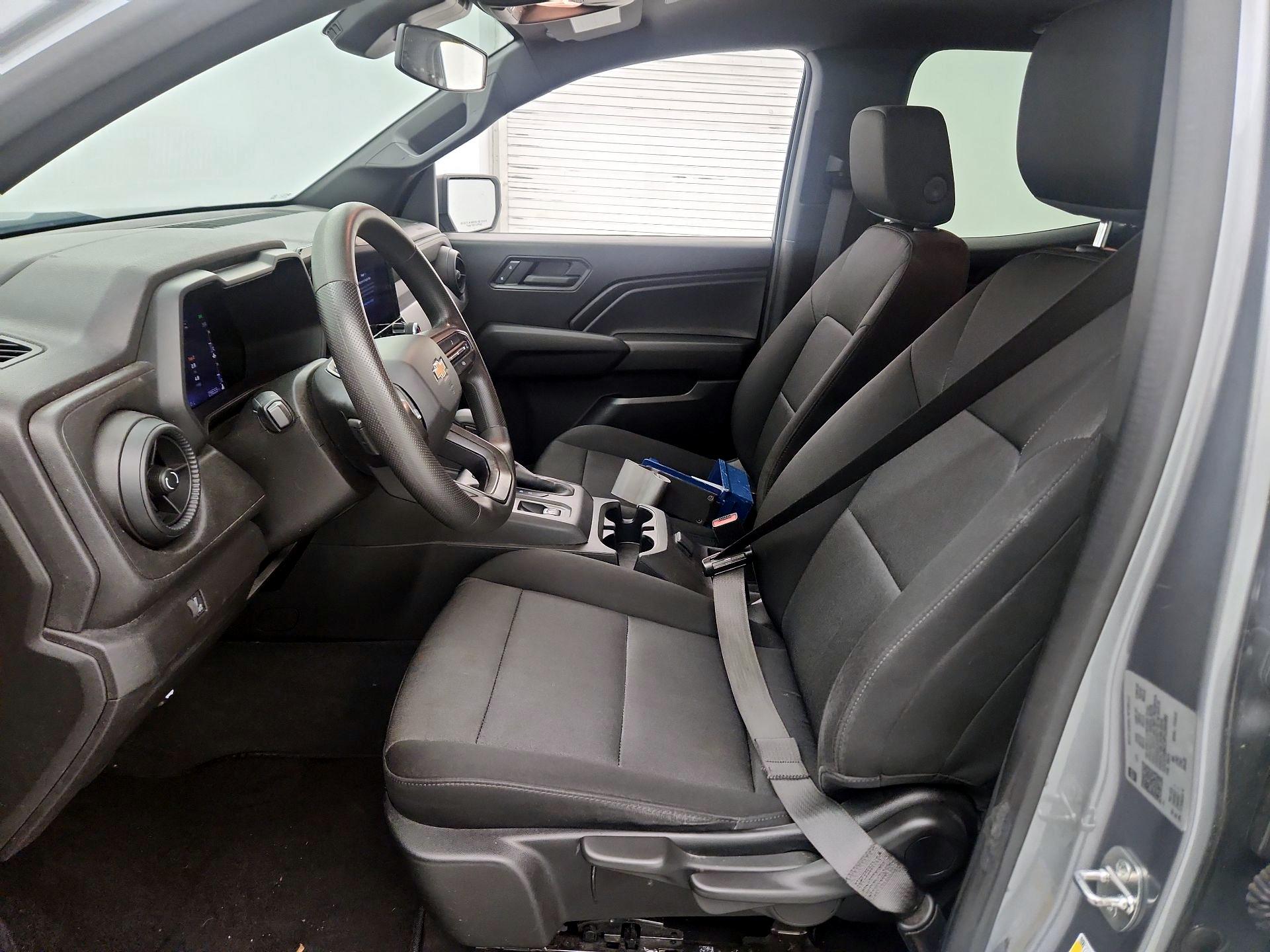 Thumbnail: 2023 Chevrolet Colorado - 11