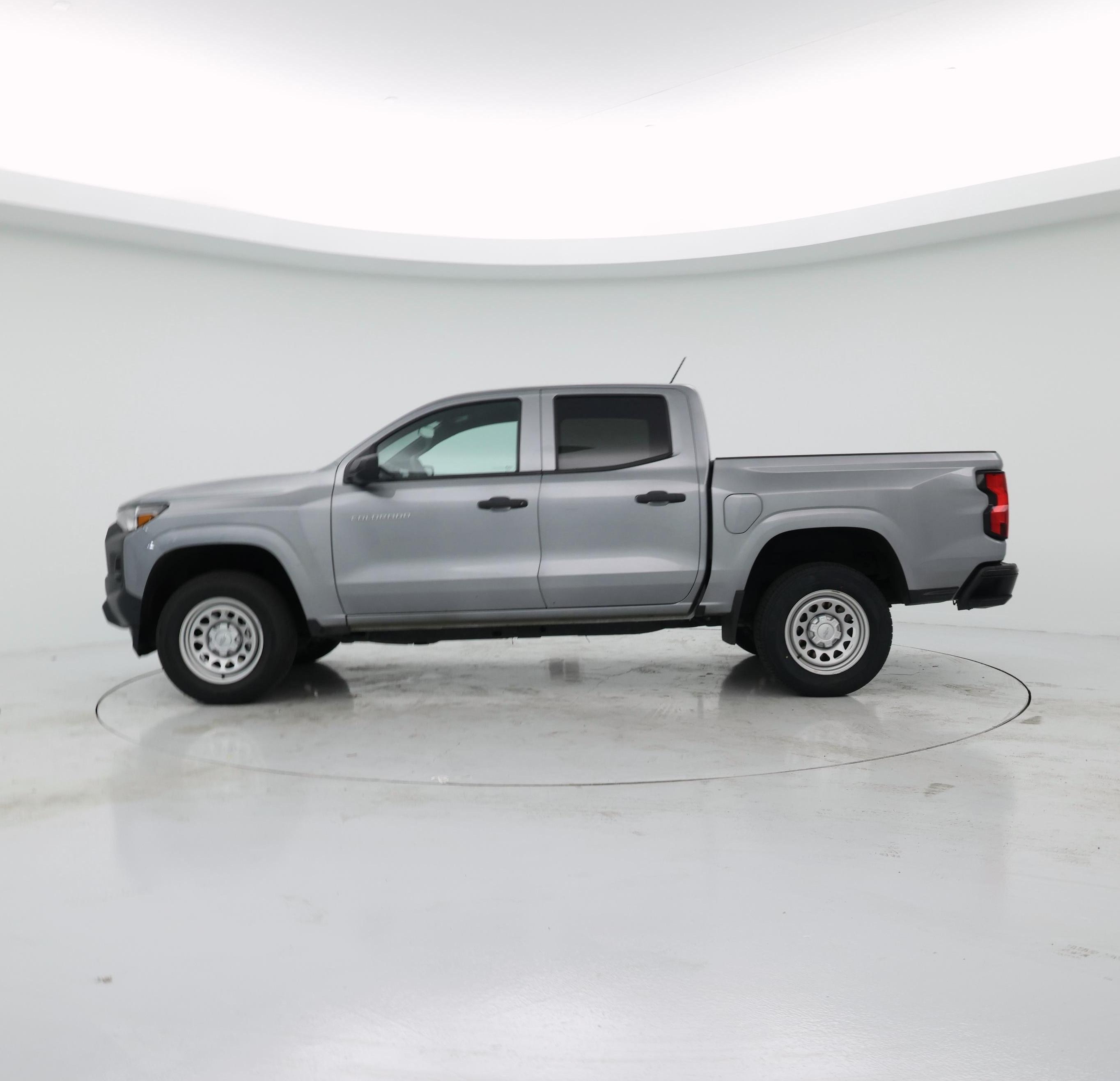 Thumbnail: 2023 Chevrolet Colorado - 3