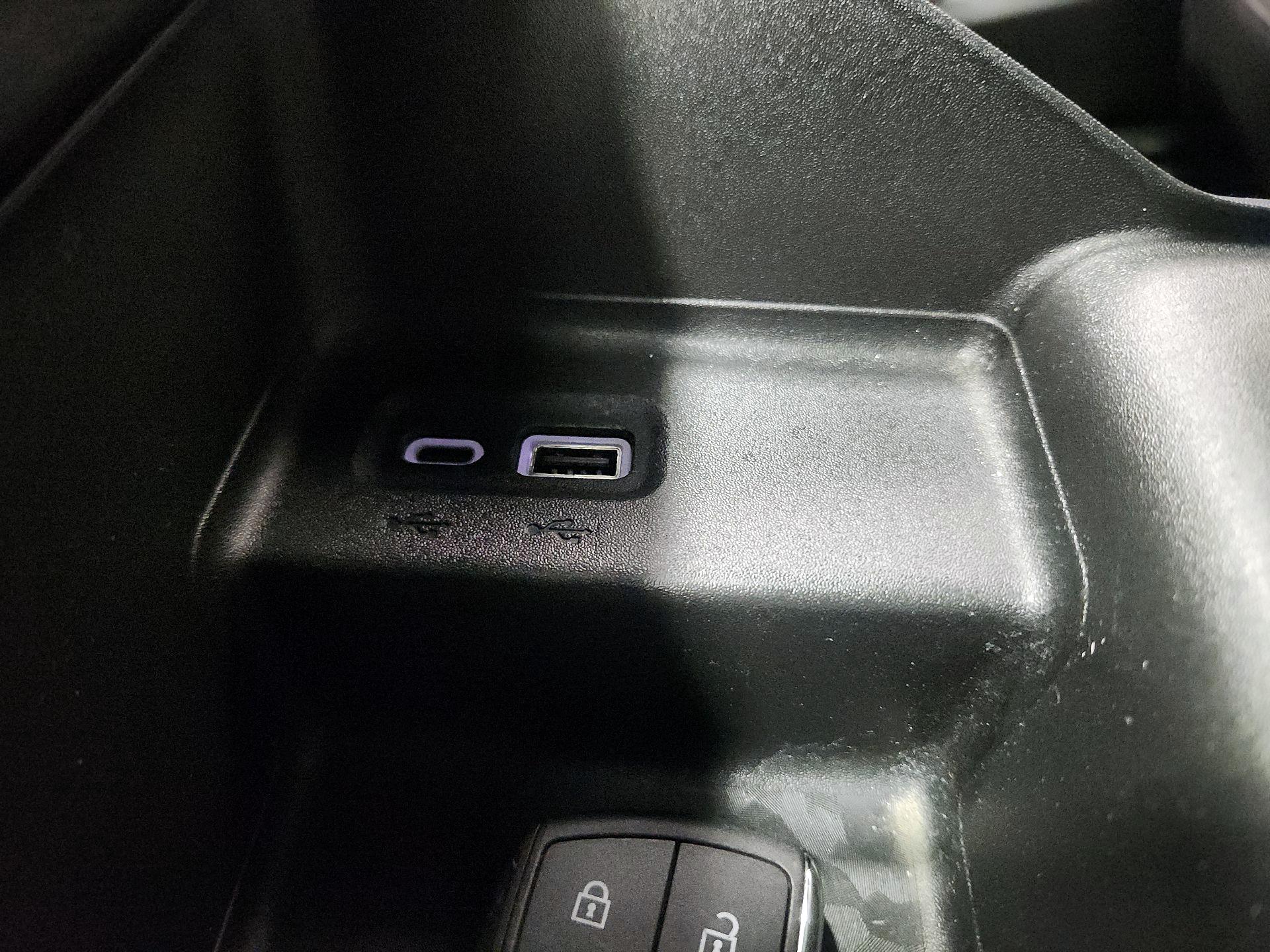 Thumbnail: 2023 Chevrolet Colorado - 18