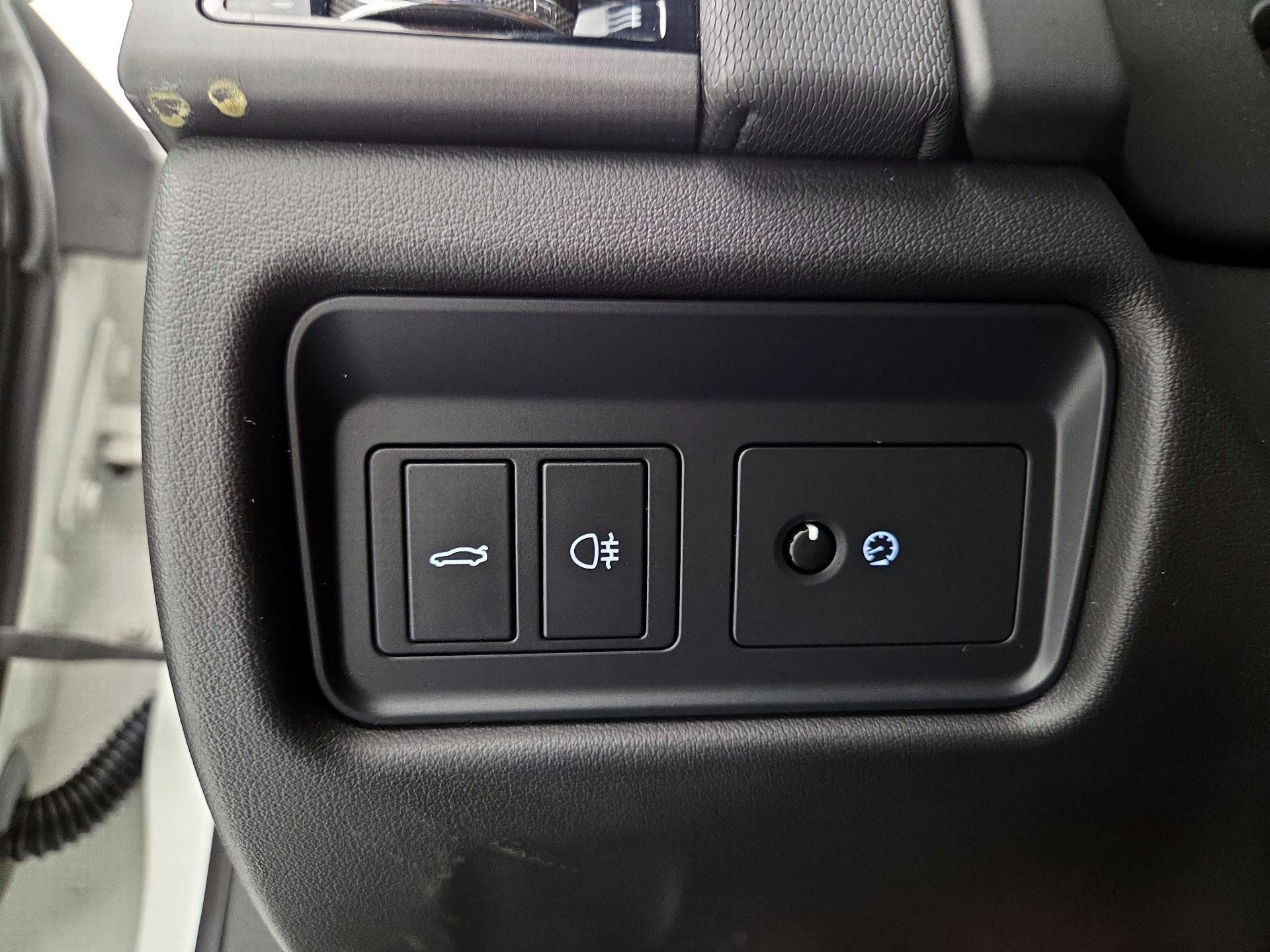 Thumbnail: 2017 Jaguar F-Type - 13