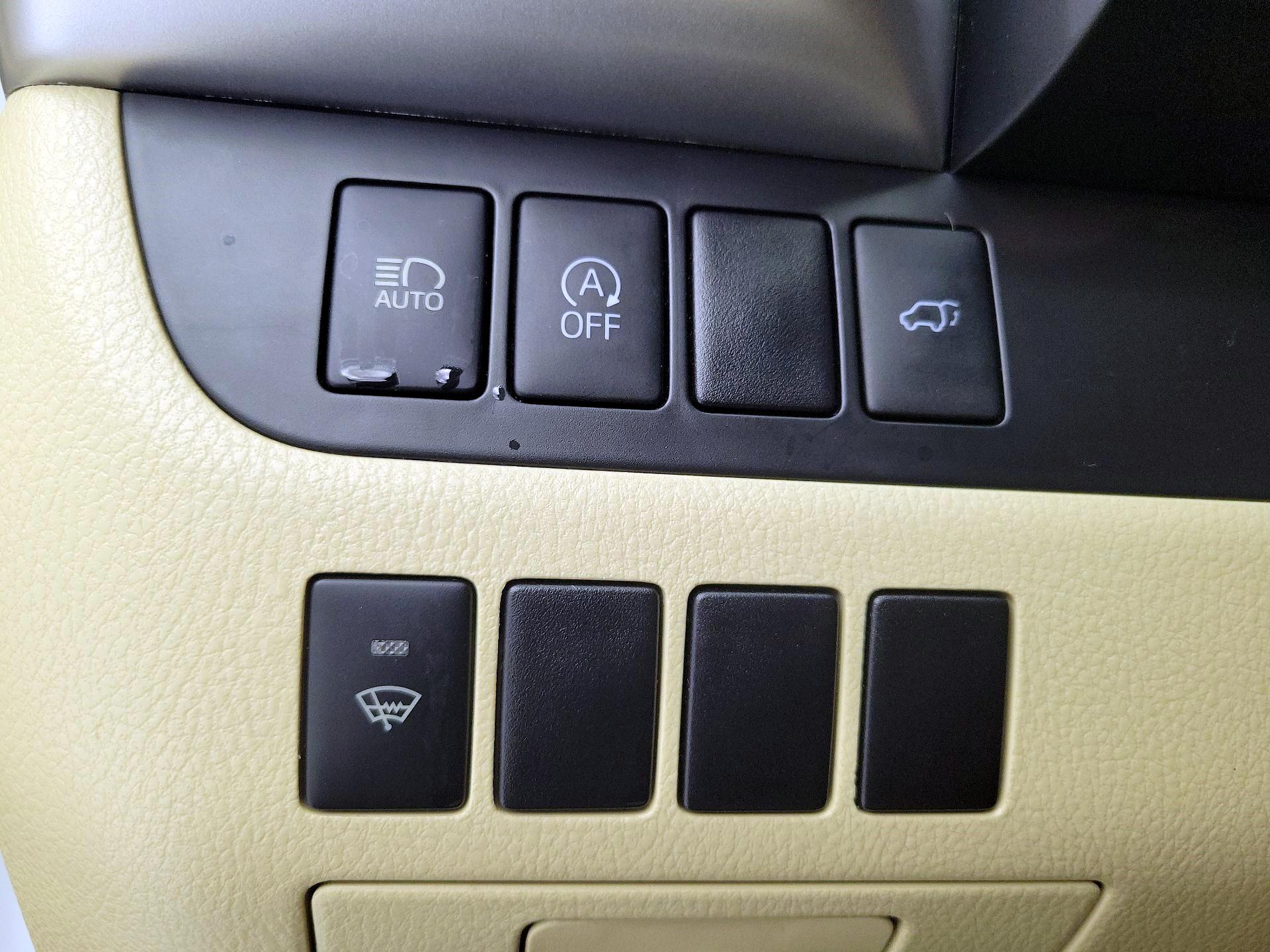 Thumbnail: 2017 Toyota Highlander - 11