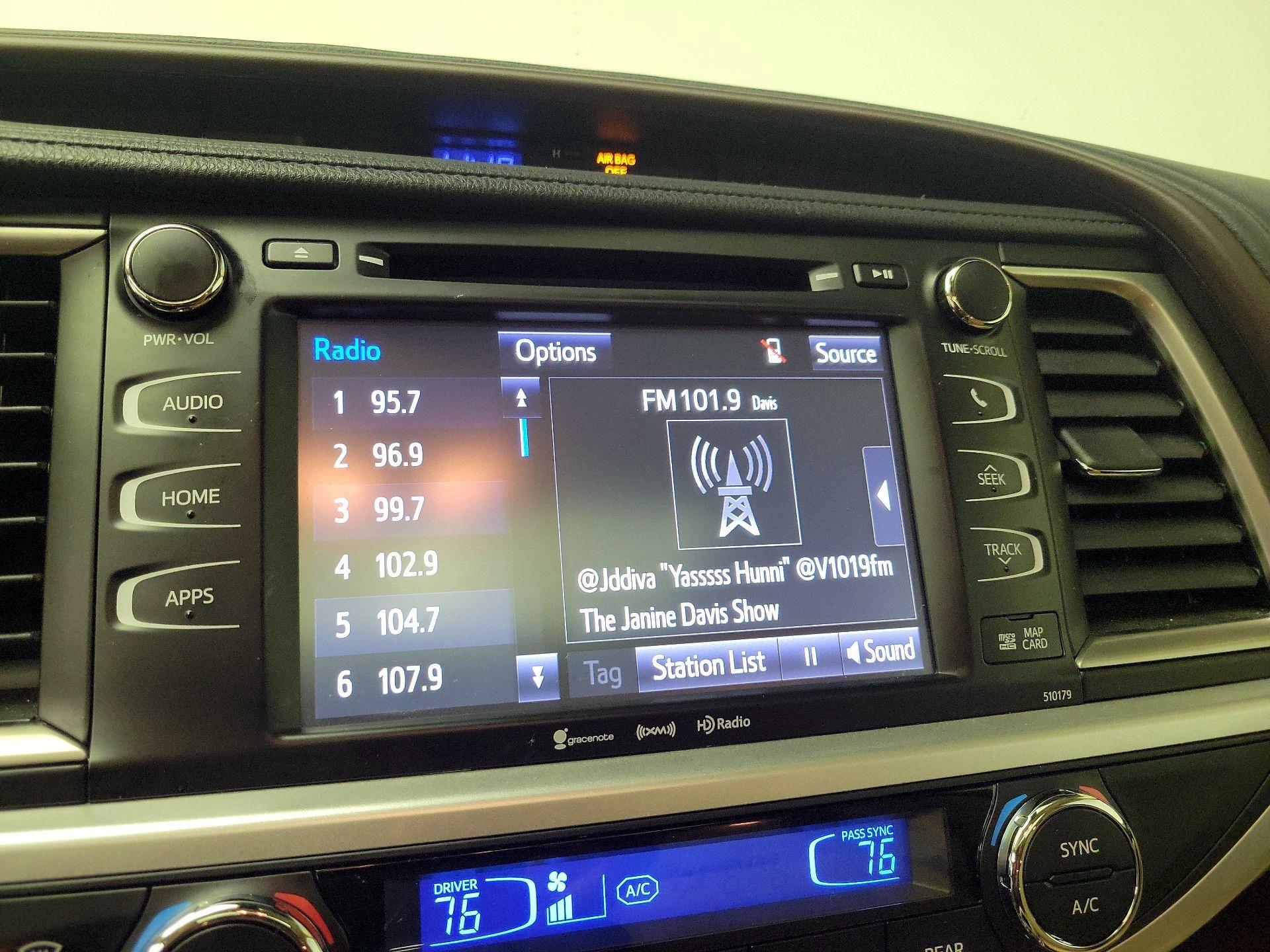 Thumbnail: 2017 Toyota Highlander - 13