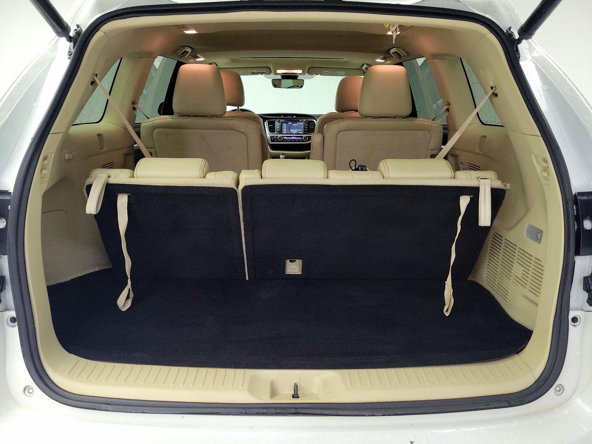 Thumbnail: 2017 Toyota Highlander - 20