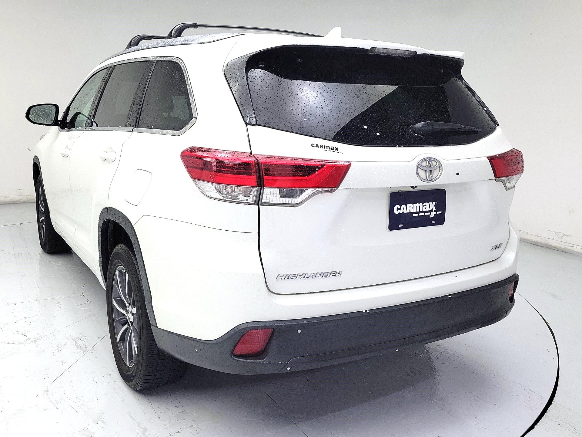 Thumbnail: 2017 Toyota Highlander - 7