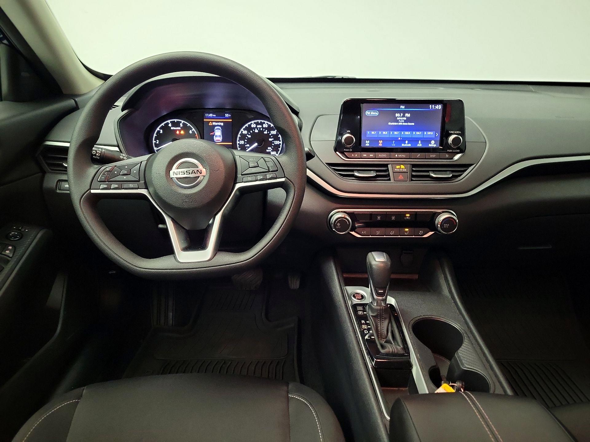 Thumbnail: 2022 Nissan Altima - 10