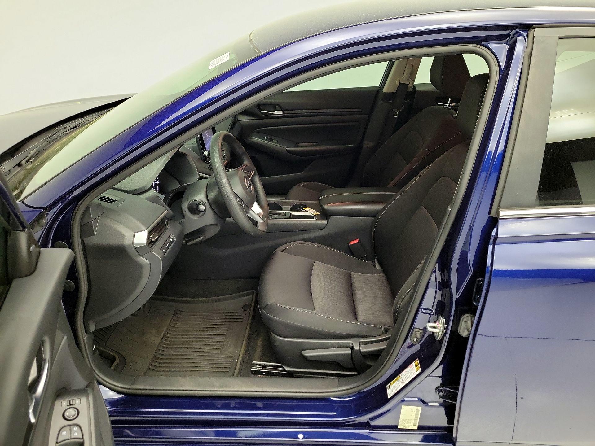 Thumbnail: 2022 Nissan Altima - 11