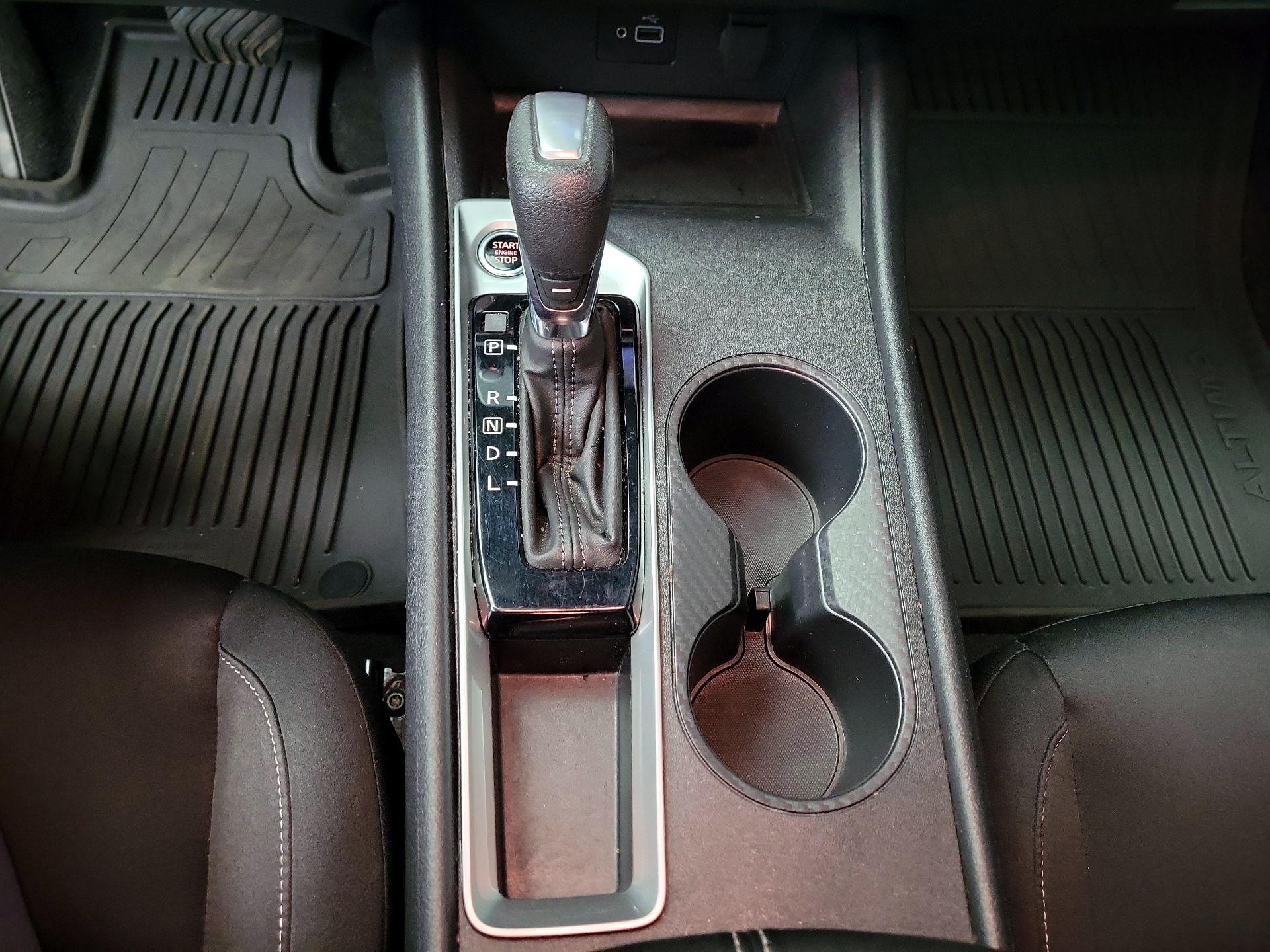 Thumbnail: 2022 Nissan Altima - 17