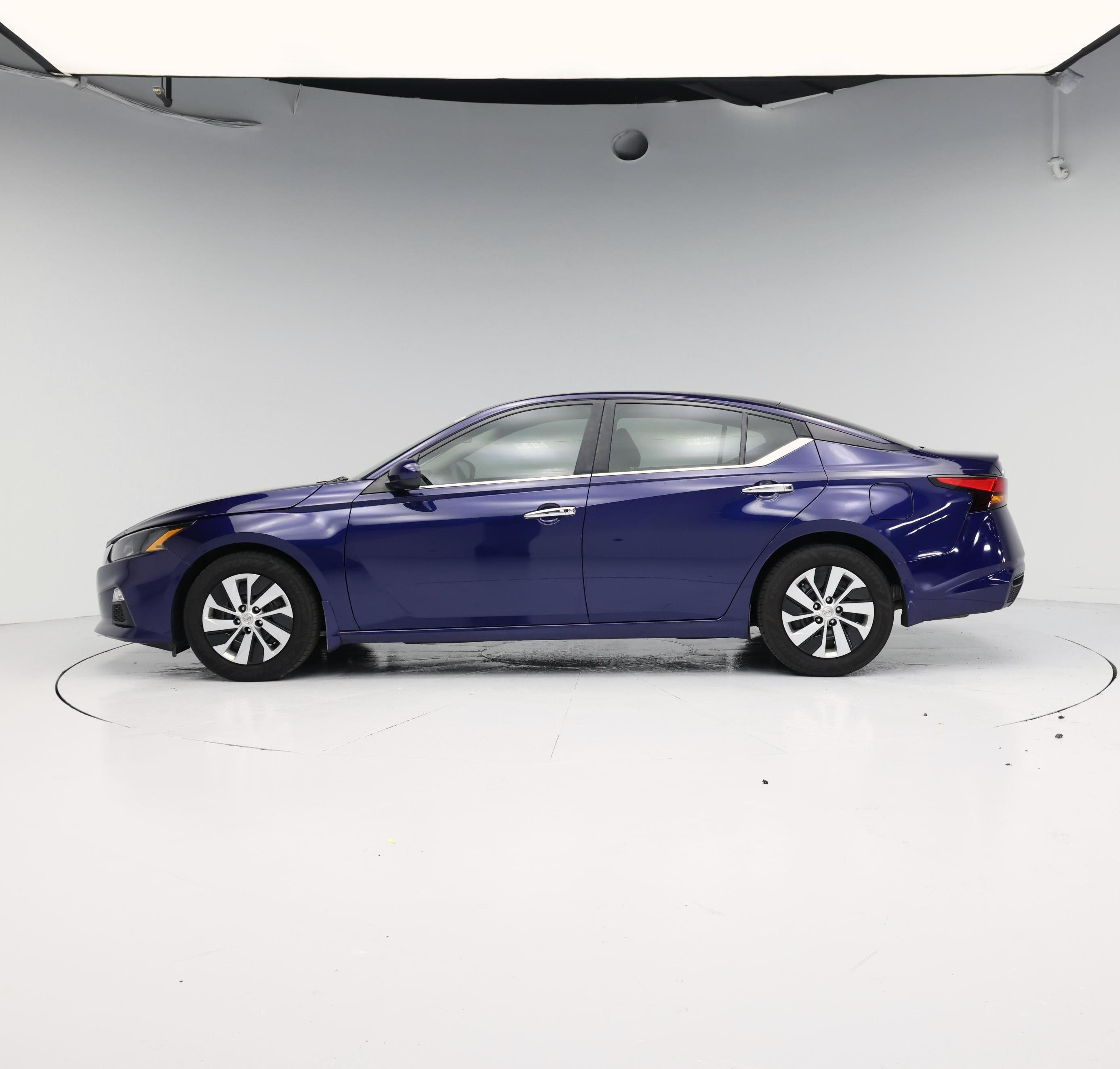 Thumbnail: 2022 Nissan Altima - 3