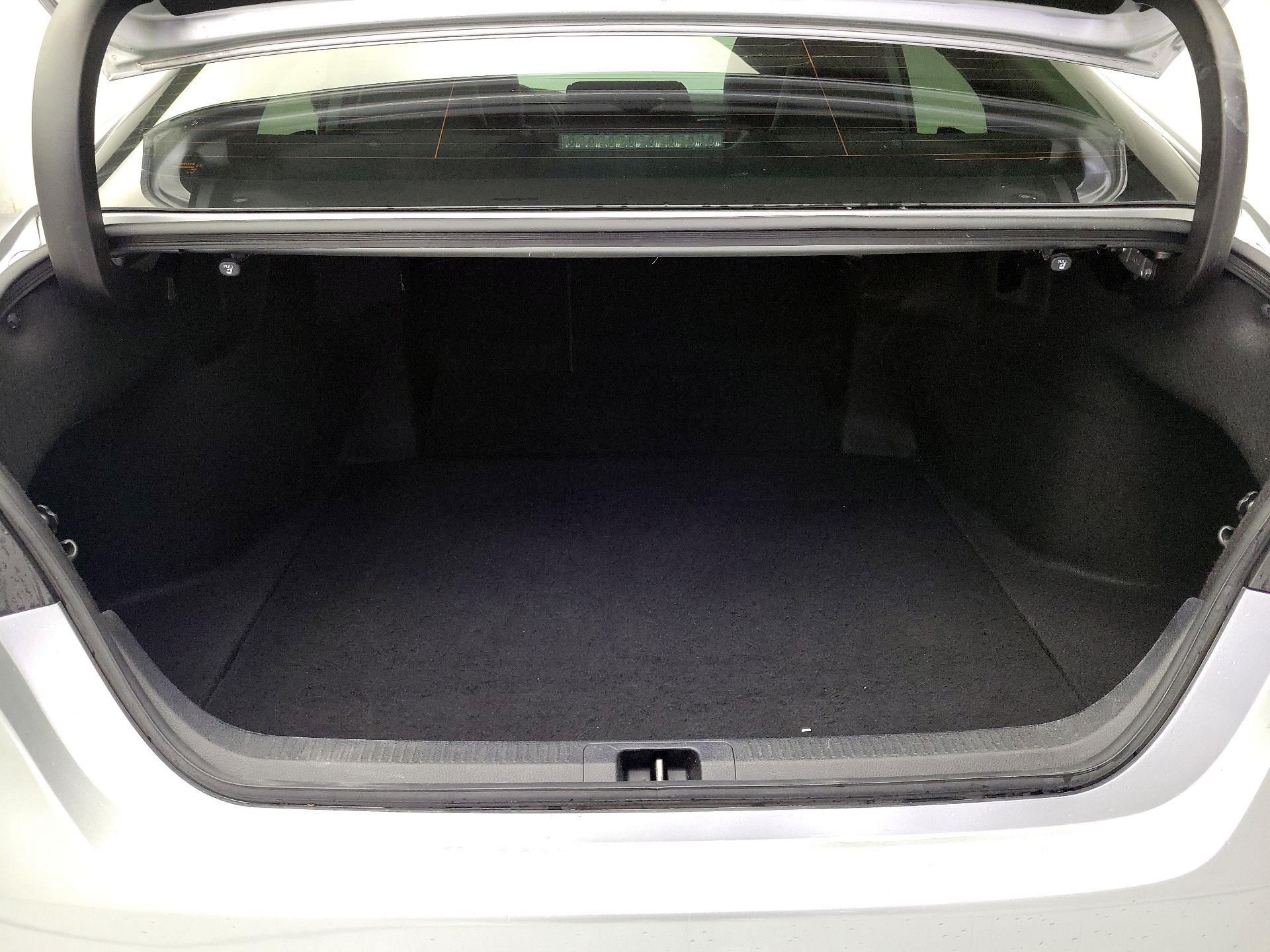 Thumbnail: 2021 Toyota Camry - 20