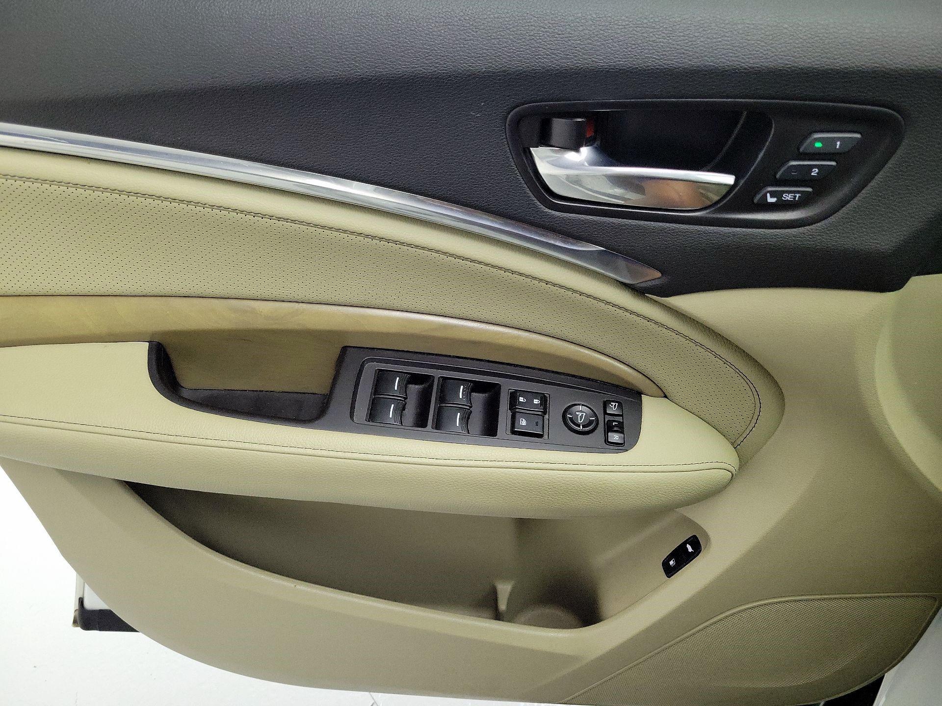 Thumbnail: 2020 Acura MDX - 10